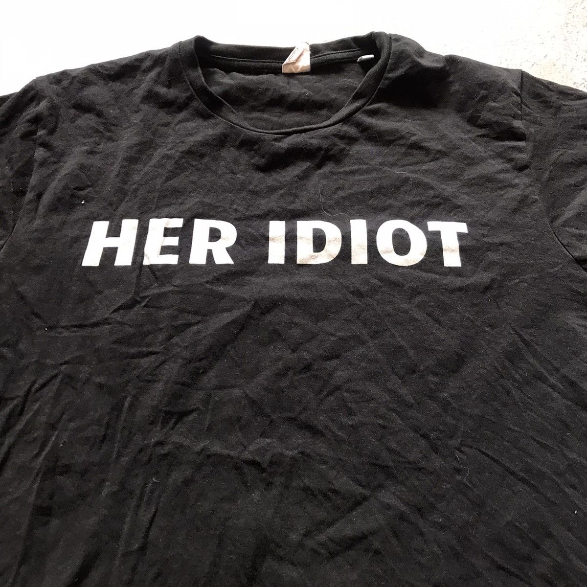 Vintage Vintage Y2K Graphic Slogan Tee Her Idiot Funny Black Denim L Size US L / EU 52-54 / 3 - 3 Thumbnail