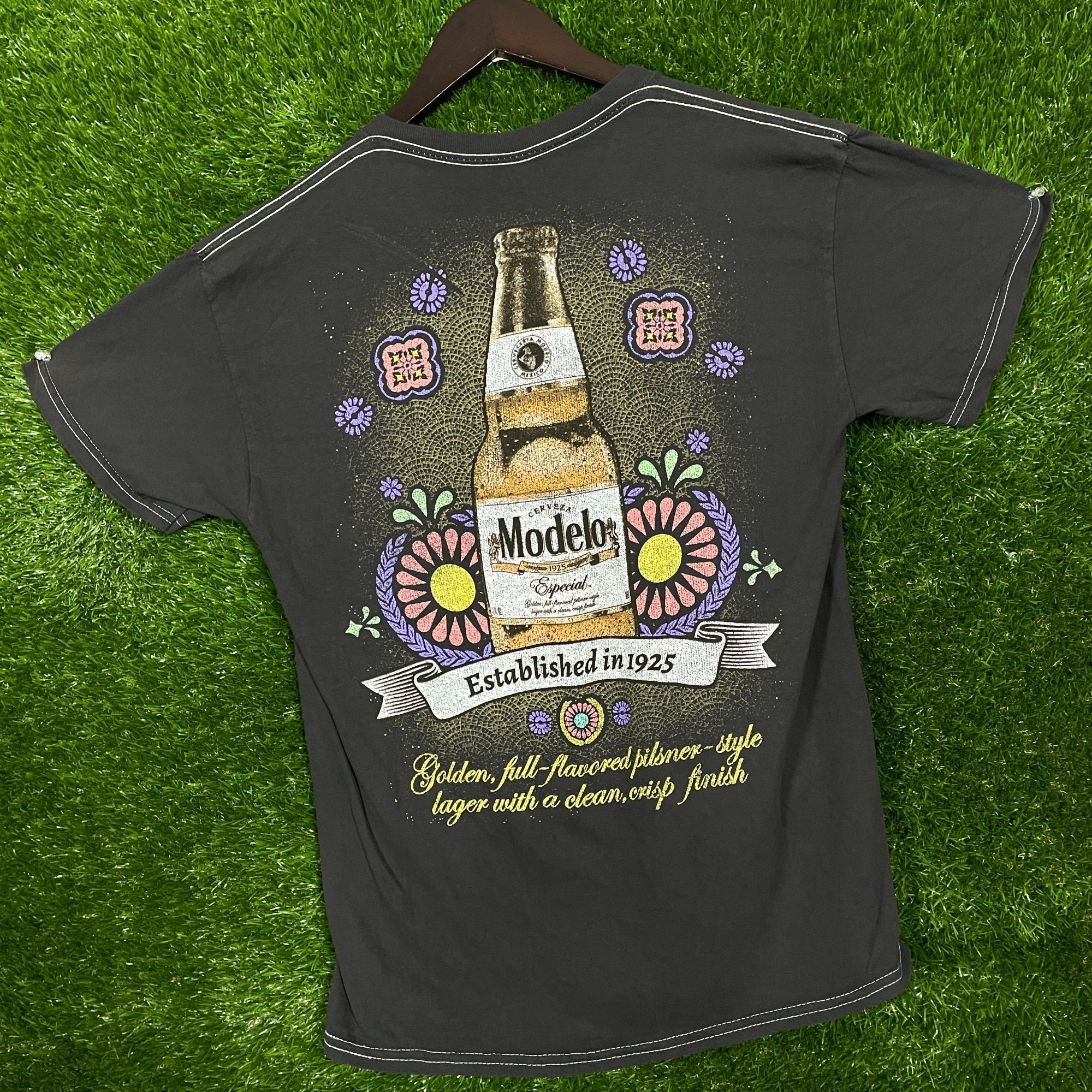 Ripple Junction Cerveza Modelo graphic T-shirt size M Size US M / EU 48-50 / 2 - 8 Thumbnail