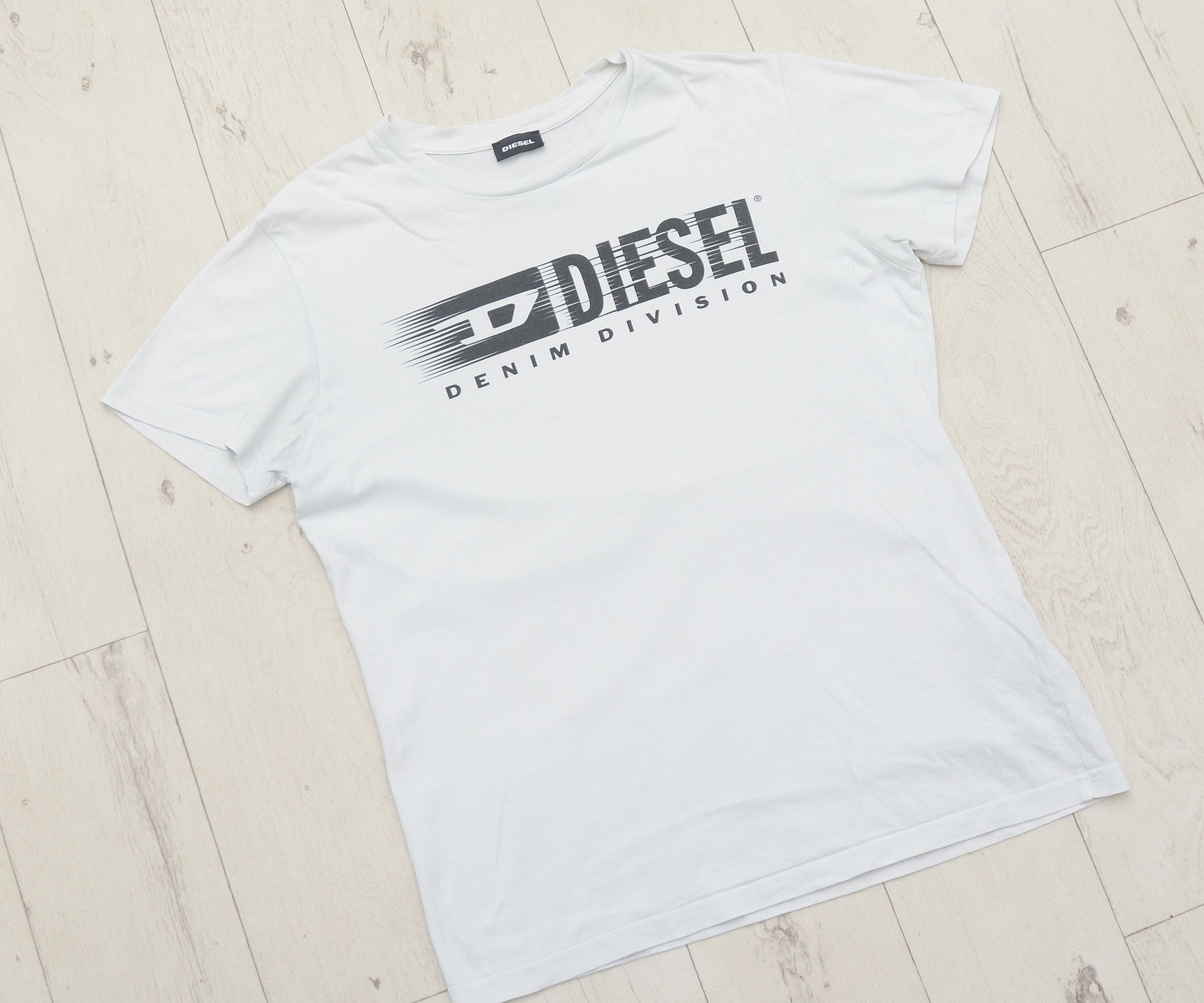 Diesel Diesel T-shirts Logo 90s Y2K Denim Division Big Logo White Size XL / US 12-14 / IT 48-50 - 2 Thumbnail