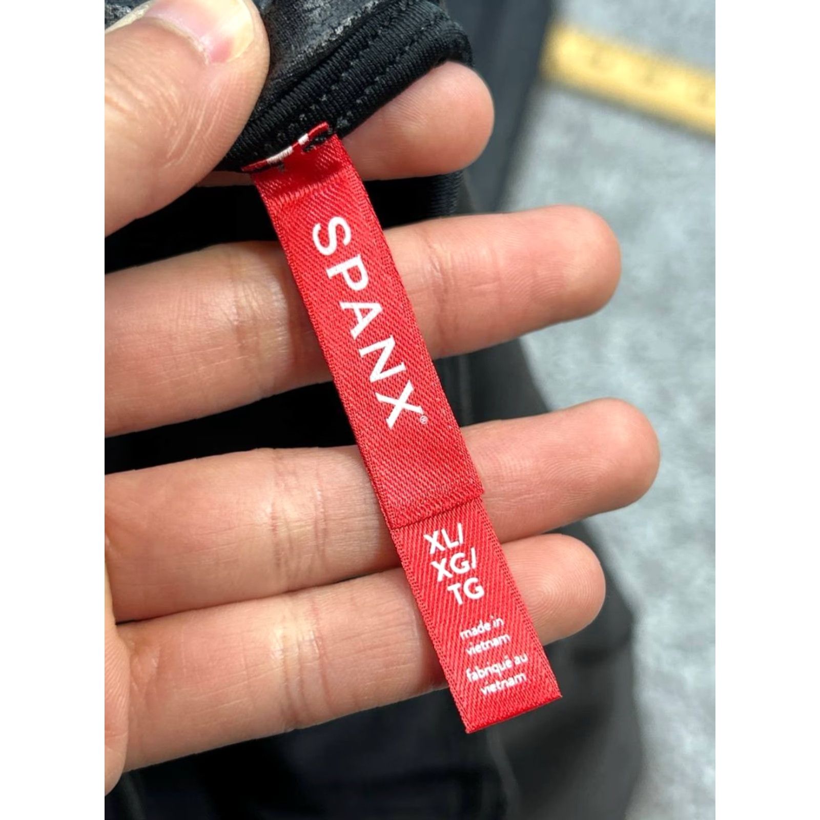Spanx VINTAGE Spanx Leggings Womens XL Black Nylon Spandex Mid Rise Athletic Workout Fitness Size 40" / US 18 - 6 Thumbnail