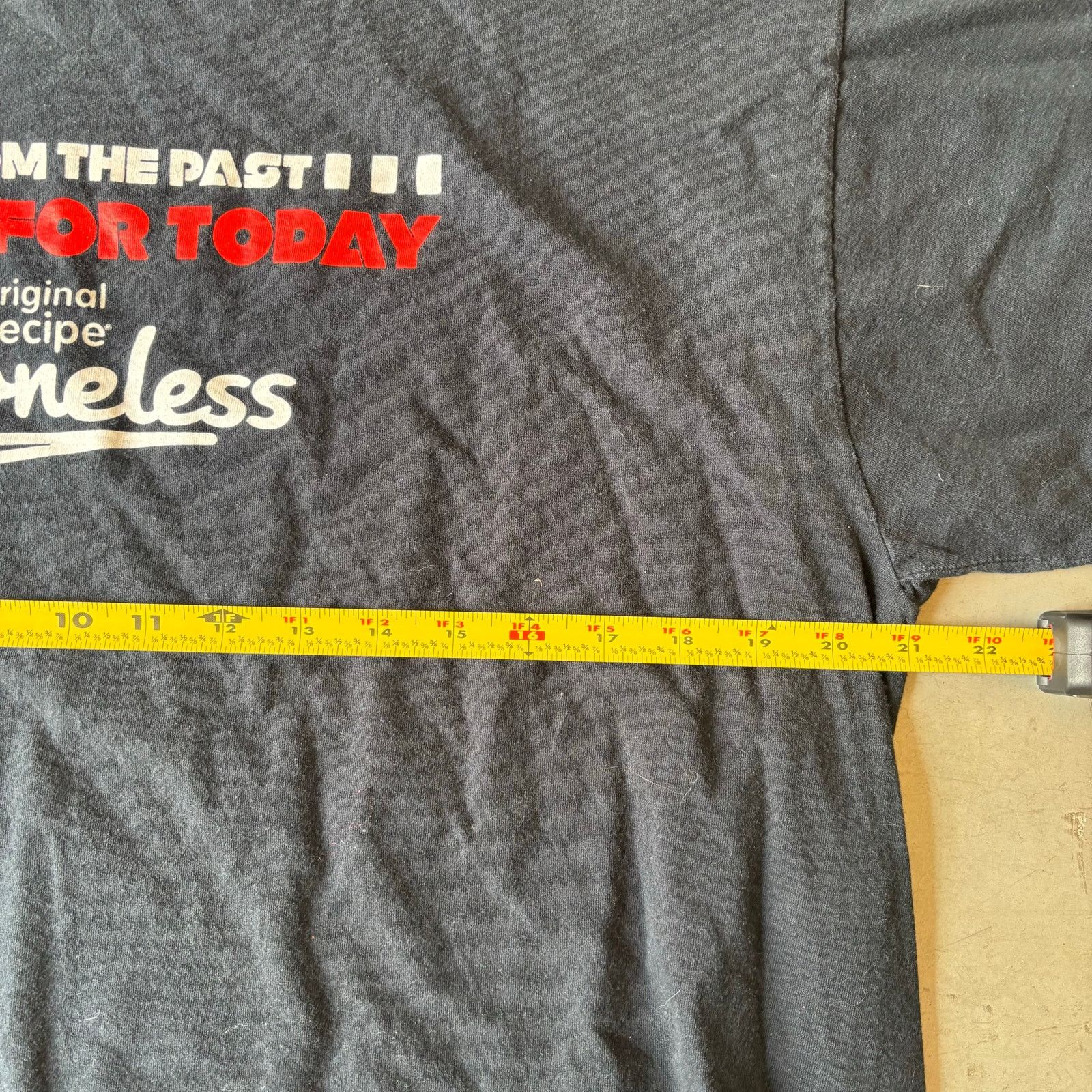 Vintage y2k kfc promo faded black t-shirt Size US XL / EU 56 / 4 - 5 Thumbnail
