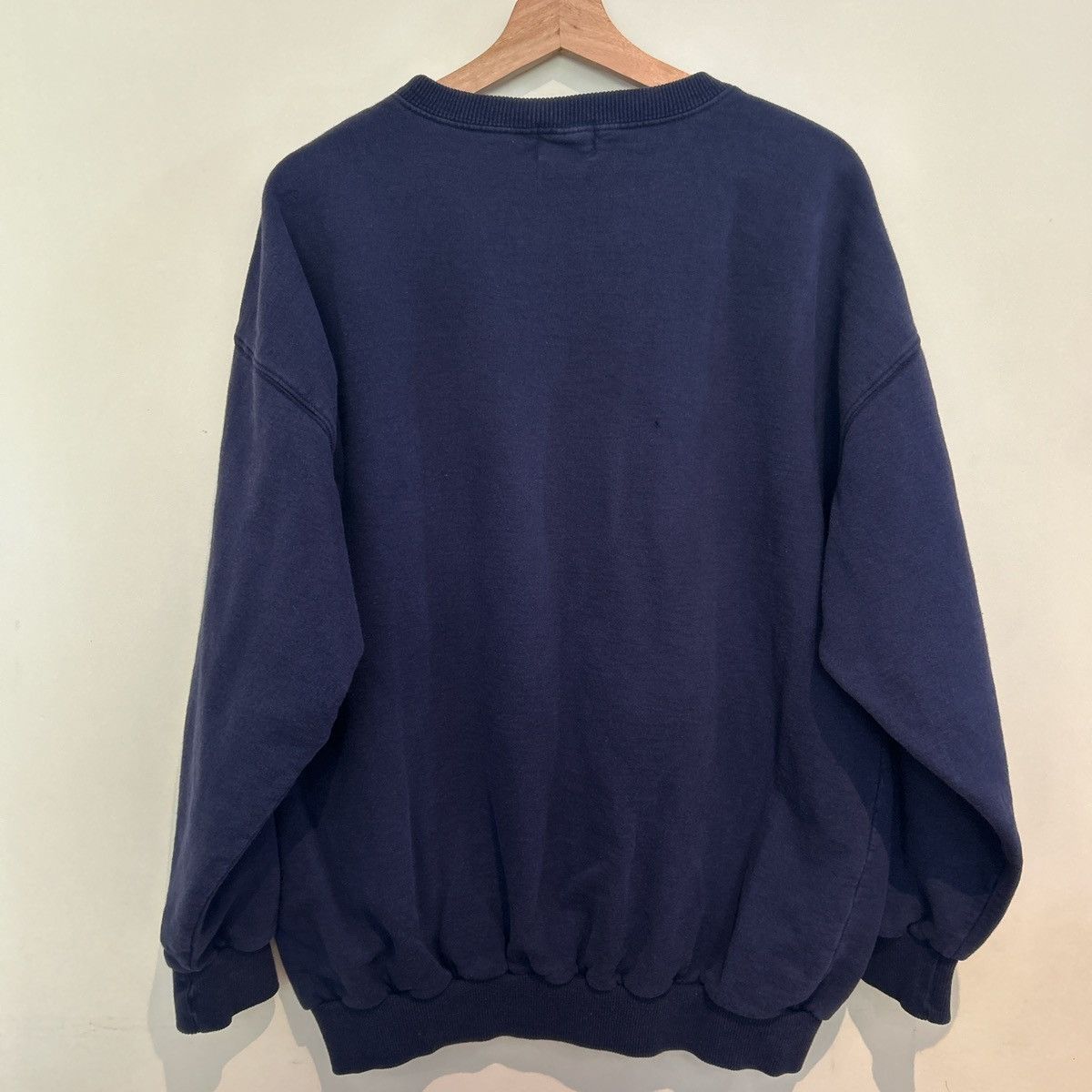 Other Vintage UofT Embroidered Navy Crewneck Size US L / EU 52-54 / 3 - 4 Thumbnail