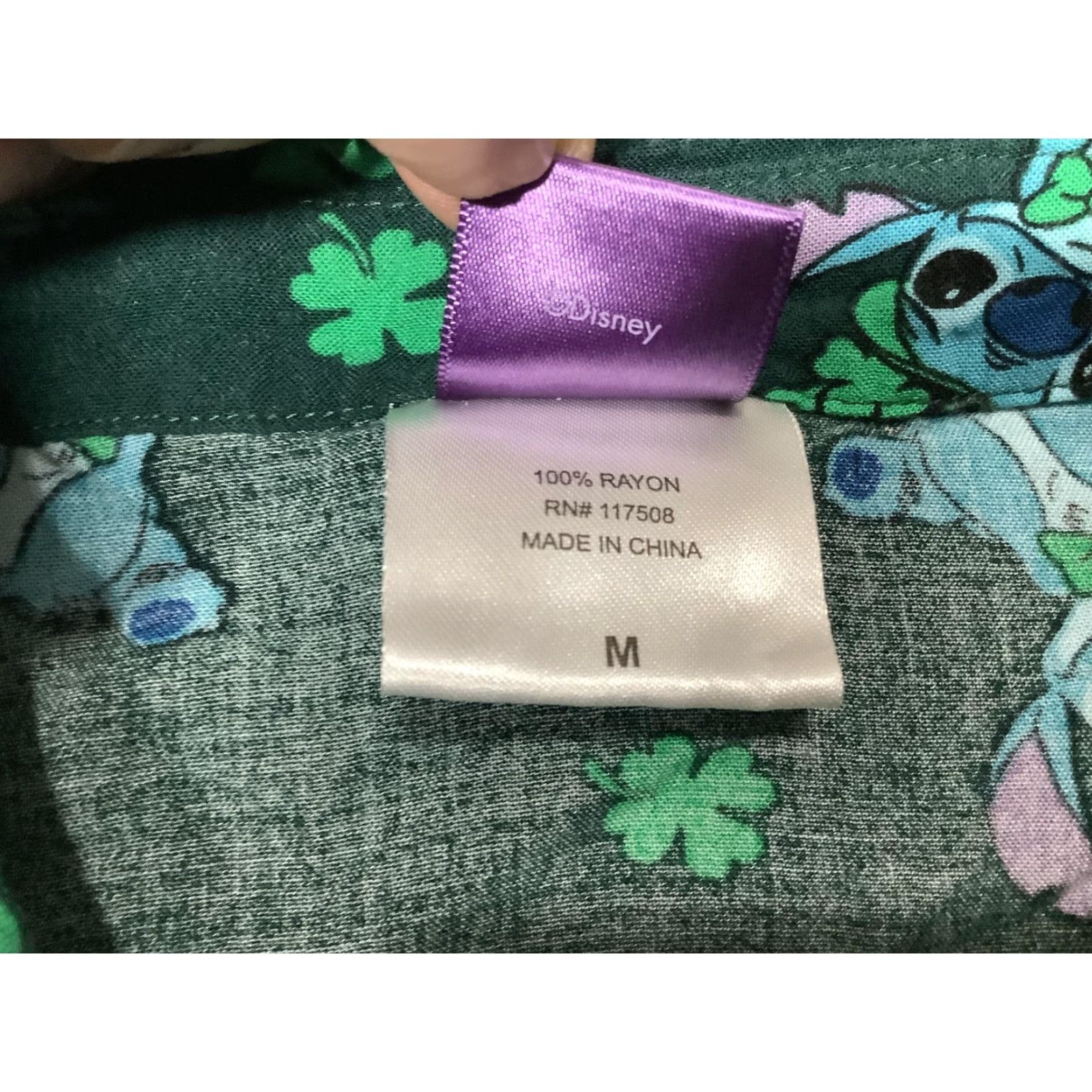 Disney VINTAGE Disney Stitch Shirt Mens Medium Green Shamrock St Patricks Day Button Up Rayon Size US M / EU 48-50 / 2 - 5 Thumbnail