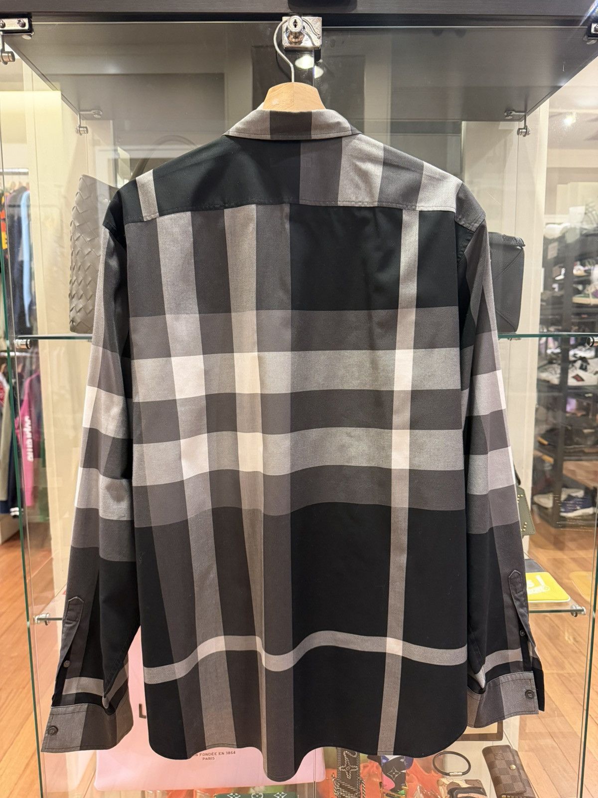 Burberry Burberry Plaid Check LS Button Down Size US XL / EU 56 / 4 - 2 Thumbnail
