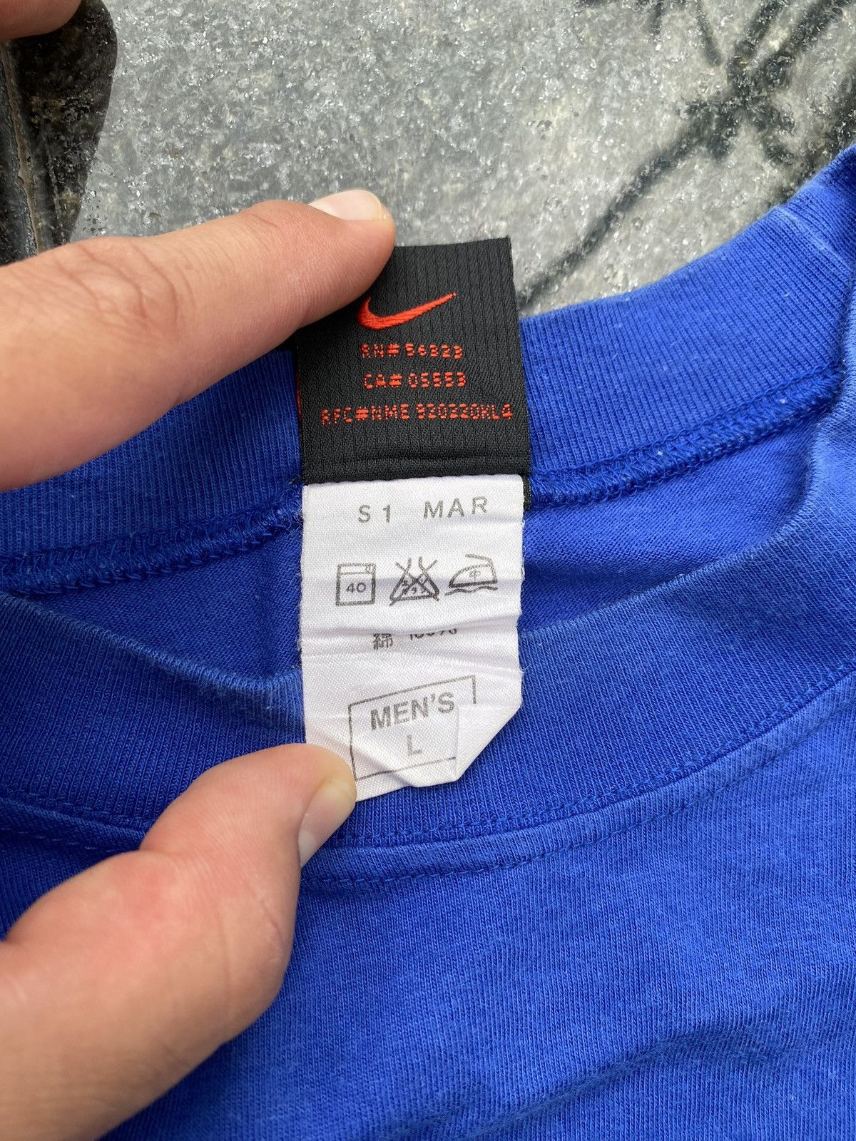 Nike × Vintage 90’s NIKE RARE SWOOSH Y2K RETRO LOGO TEE TSHIRT Size US L / EU 52-54 / 3 - 5 Thumbnail
