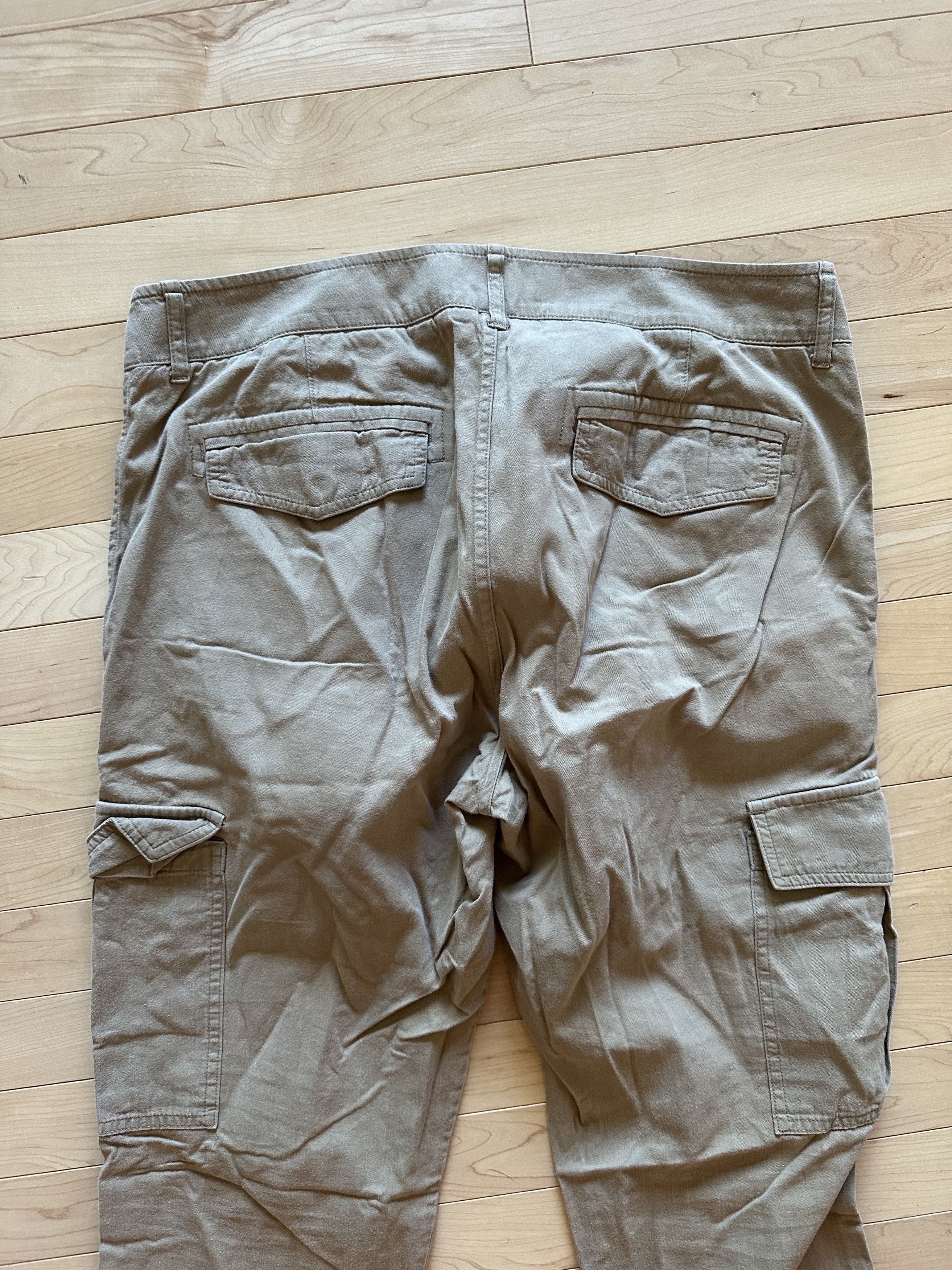 Wings + Horns Tan cargos Size US 33 - 2 Thumbnail