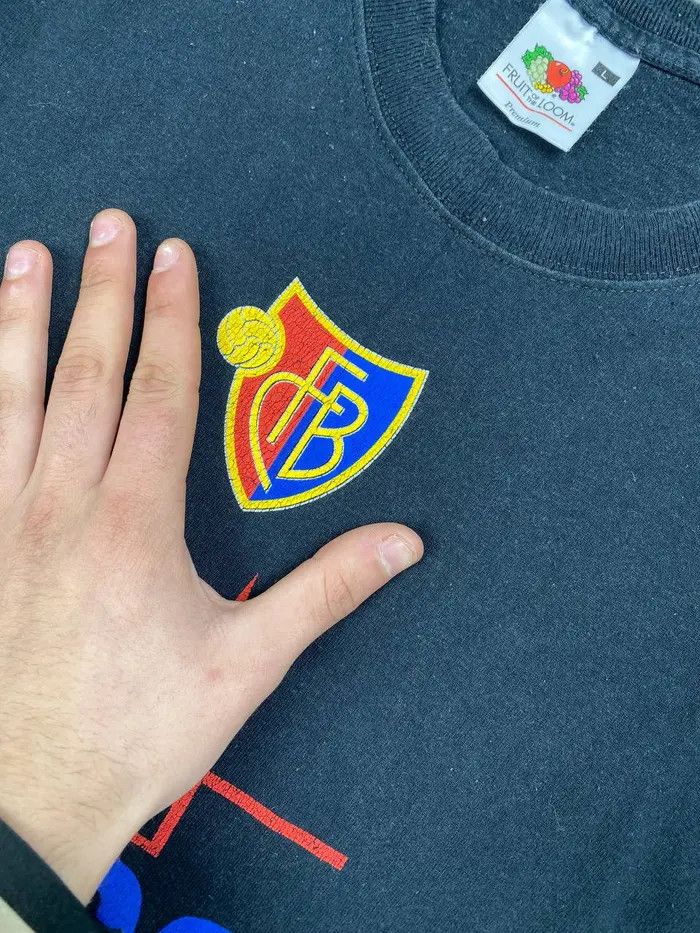 Vintage Vintage 2003 FC Basel Schweizermei T-Shirt Big Logo Size US L / EU 52-54 / 3 - 4 Thumbnail