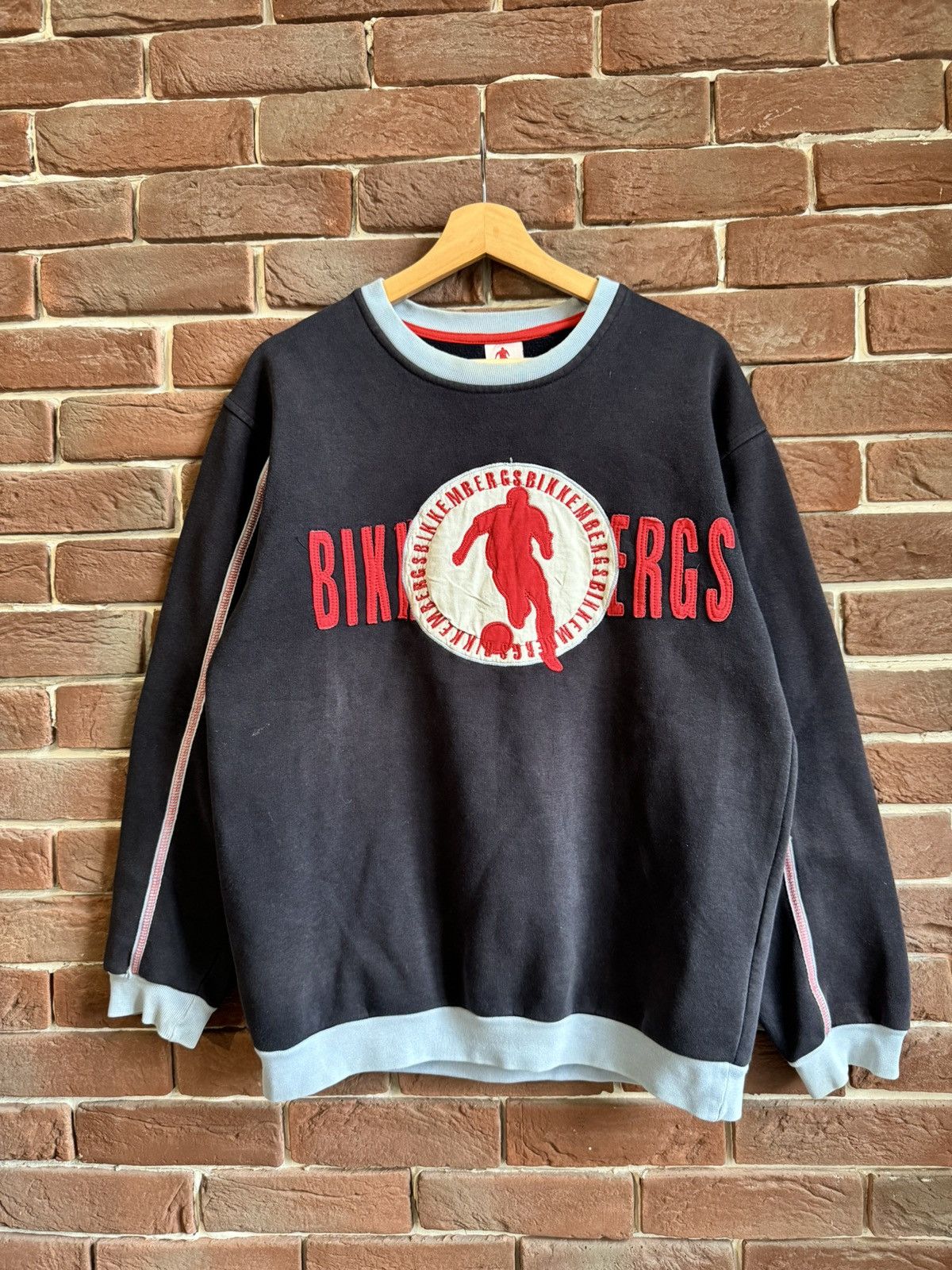 Dirk Bikkembergs Dirk Bikkembergs Logo Hype Sweatshirt Crewneck M Soccer Y2K Size US M / EU 48-50 / 2 - 1 Thumbnail