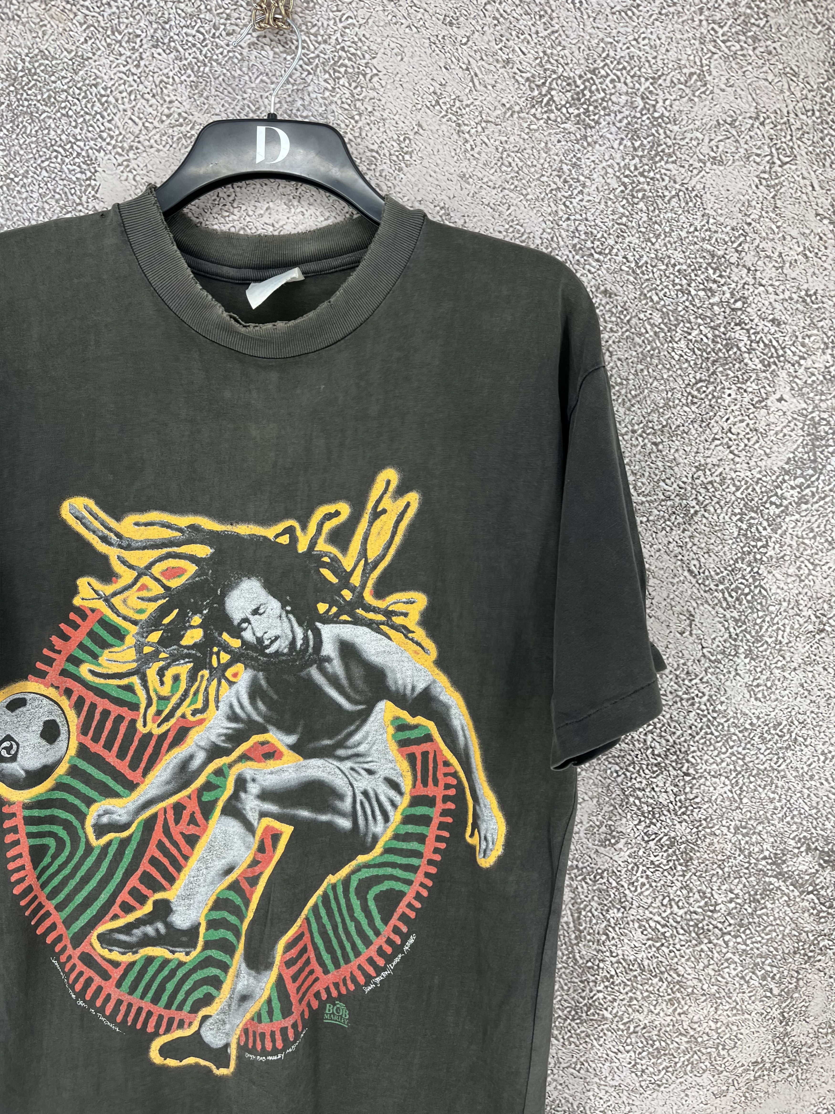 Band Tees VTG 90'S RARE BOB MARLEY SOCCER FOOTBALL T SHIRT MEN'S Size US S / EU 44-46 / 1 - 5 Thumbnail
