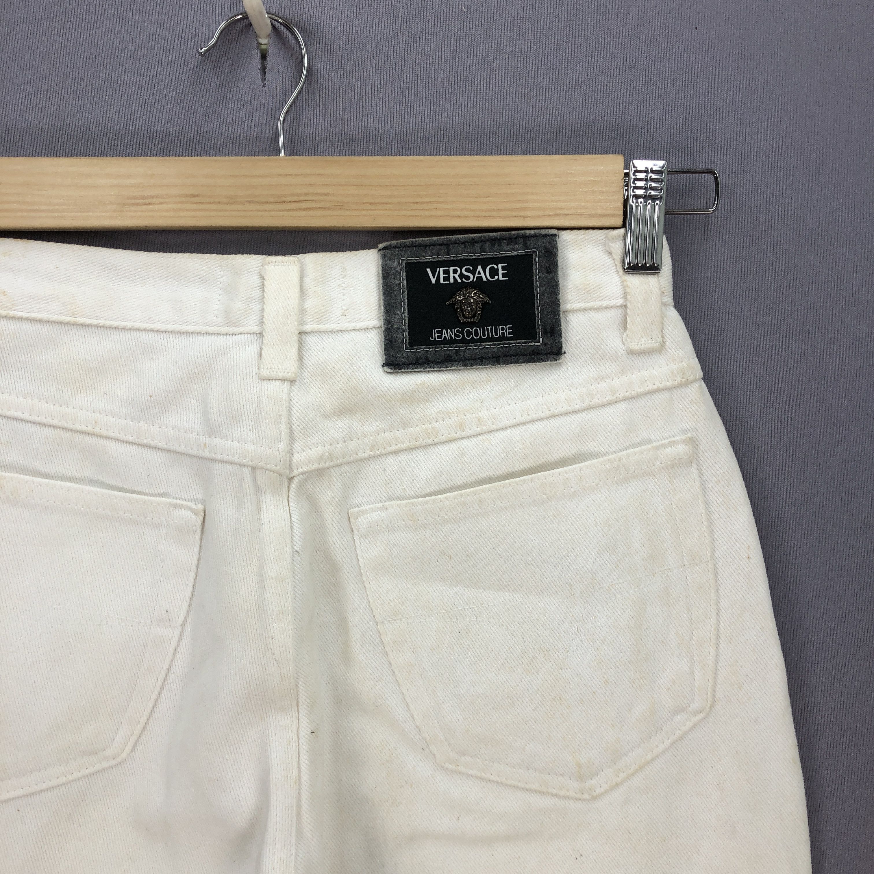 Versace Vintage Versace White Jeans Versace Couture Medusa Denim Size 26" / US 2 / IT 38 - 5 Thumbnail