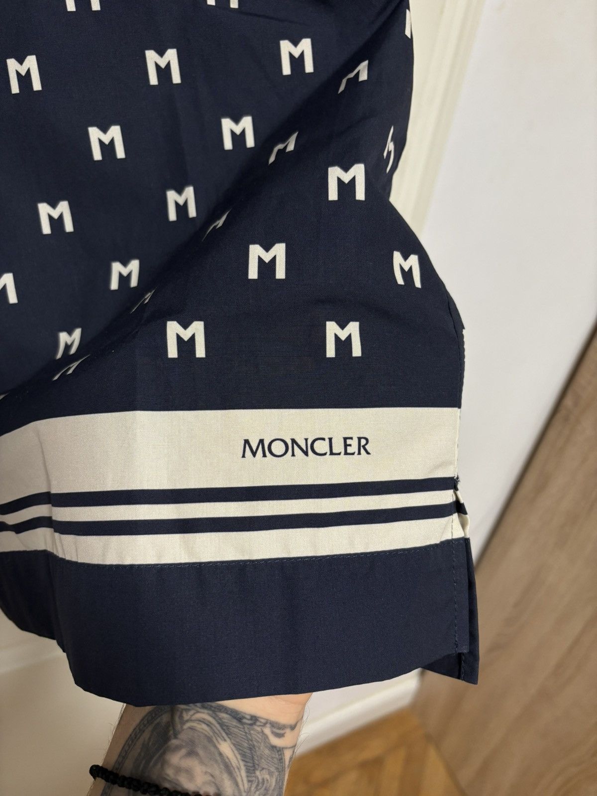 Moncler Moncler Short Sleeved Shirt Size US L / EU 52-54 / 3 - 3 Thumbnail