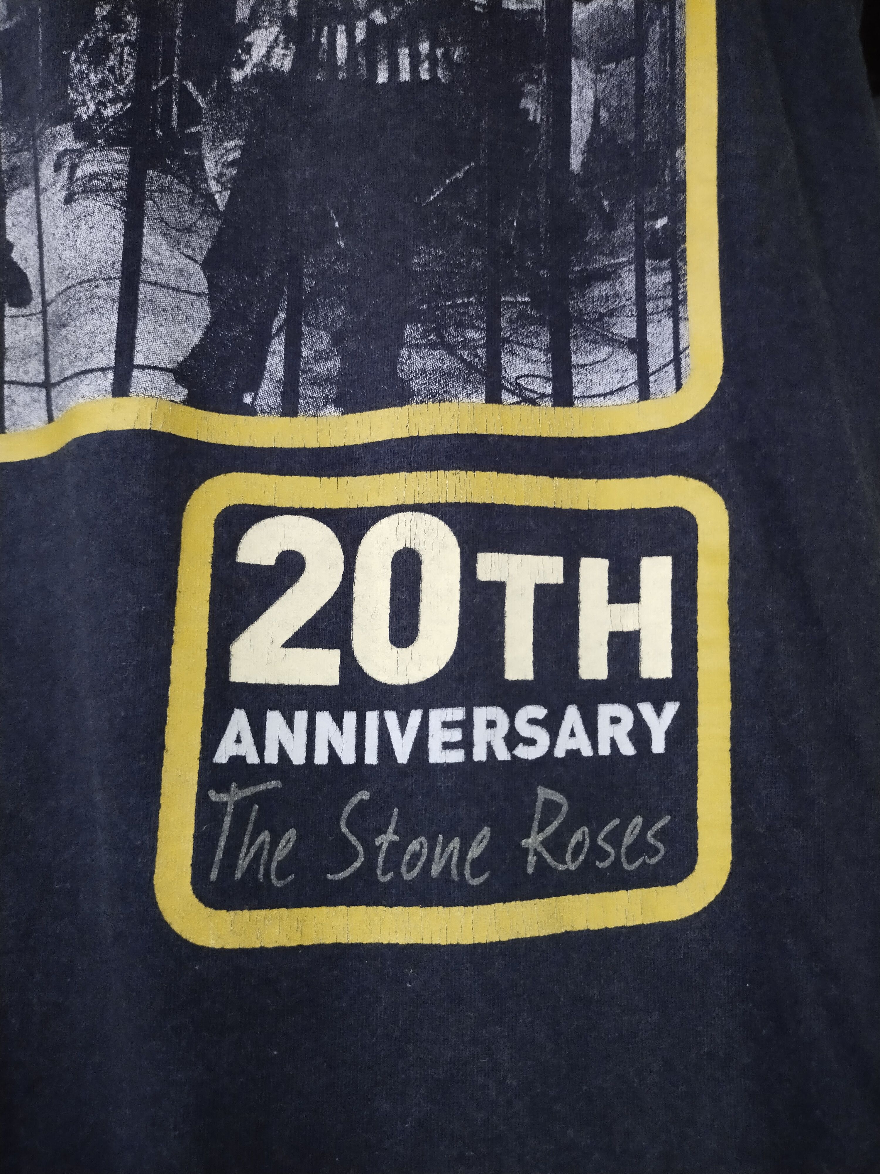 Band Tees Vintage The Stone Roses 20th Anniversary T Shirt Rare Size US L / EU 52-54 / 3 - 7 Thumbnail