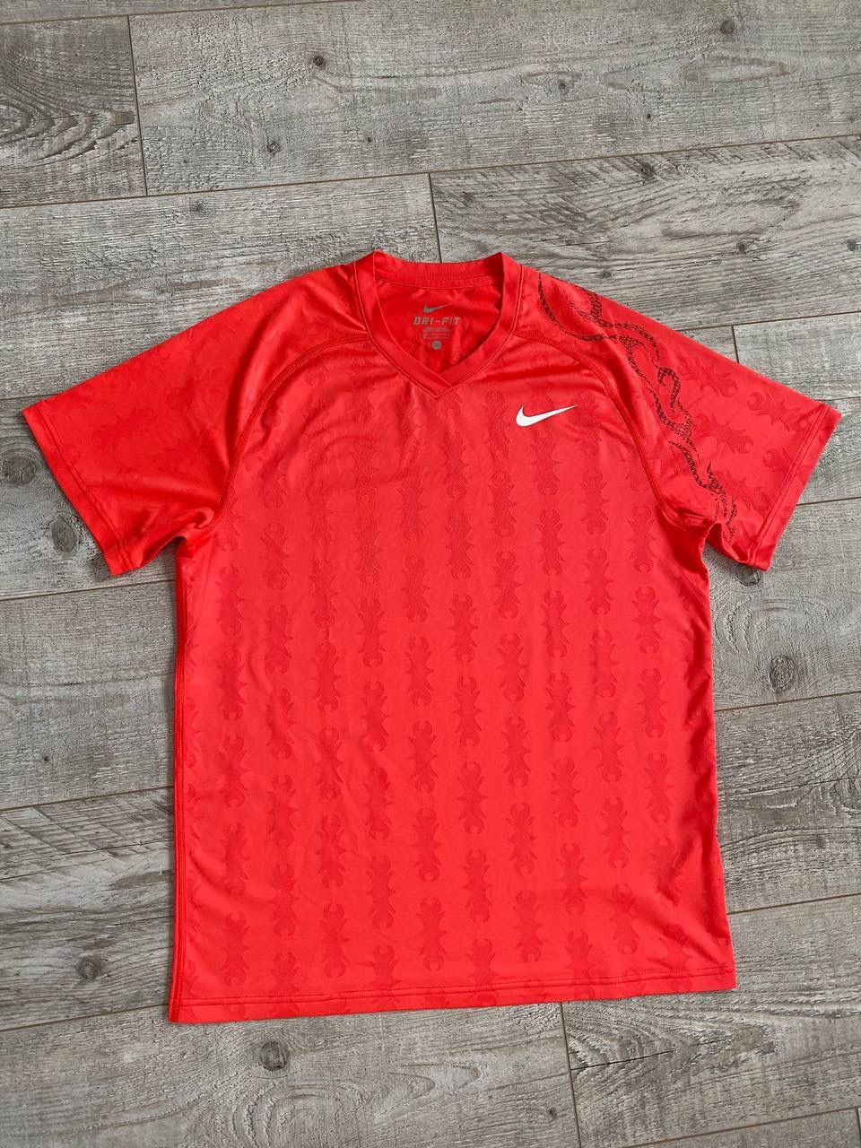 Pre-owned Nike Dri-fit T-shirt Size Medium In Red