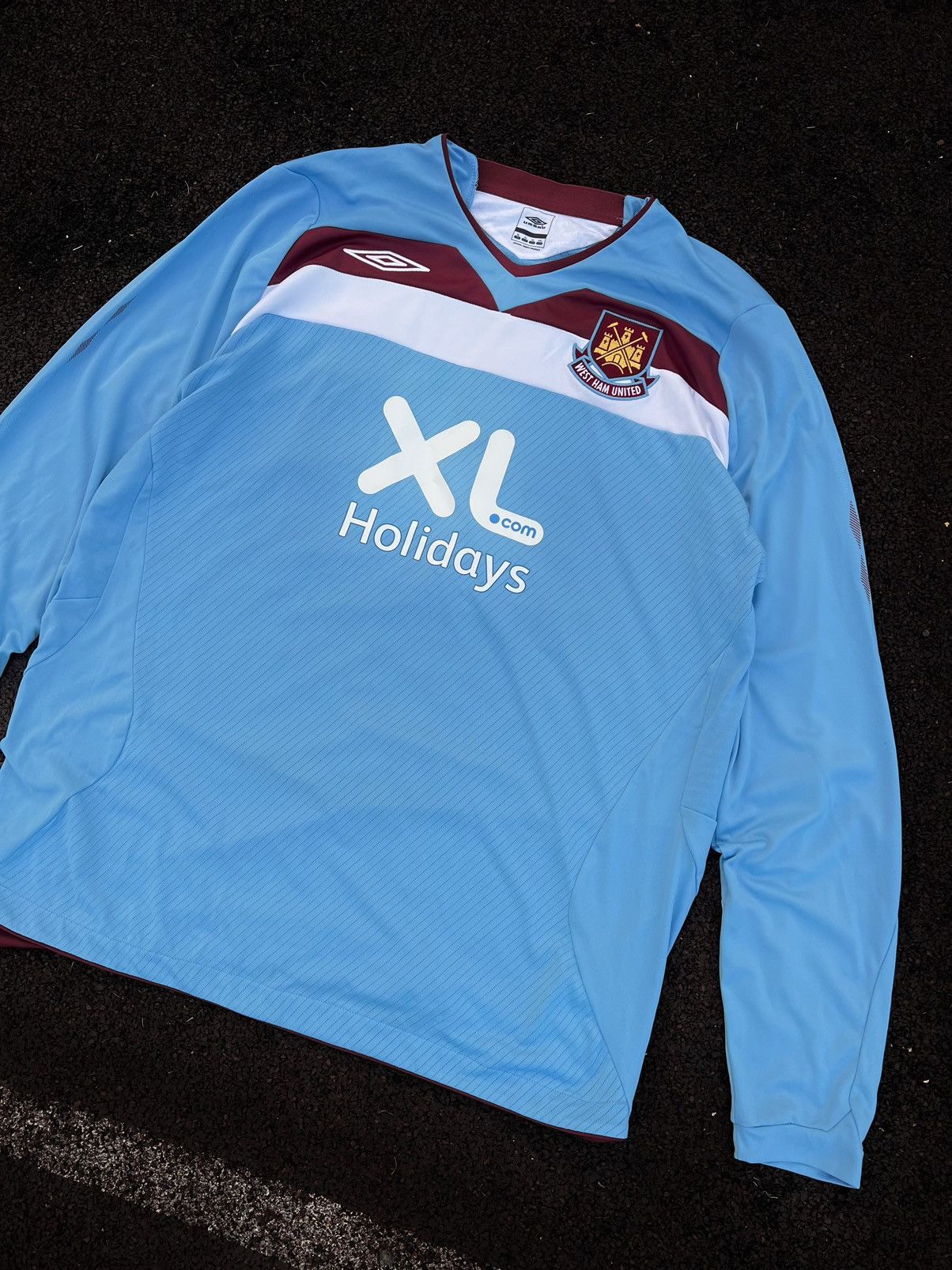 Umbro Umbro West Ham United 2008 Jersey Long sleeve Size US XL / EU 56 / 4 - 3 Thumbnail