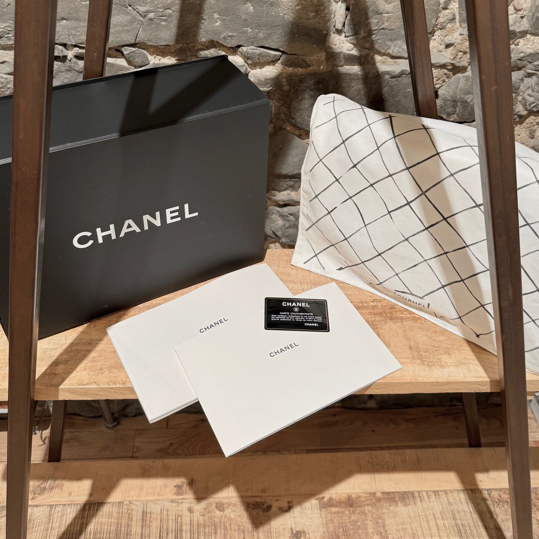Chanel Chanel Black Lambskin Classic Maxi Double Flap Bag Size ONE SIZE - 24 Thumbnail