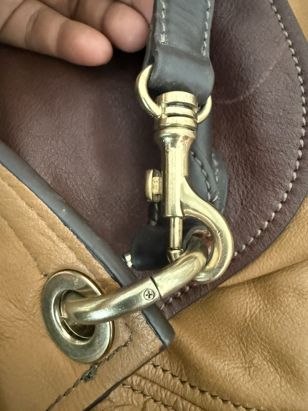 Miu Miu Miu Miu Leather Drawstring Flap Hobo Bag Size ONE SIZE - 8 Thumbnail
