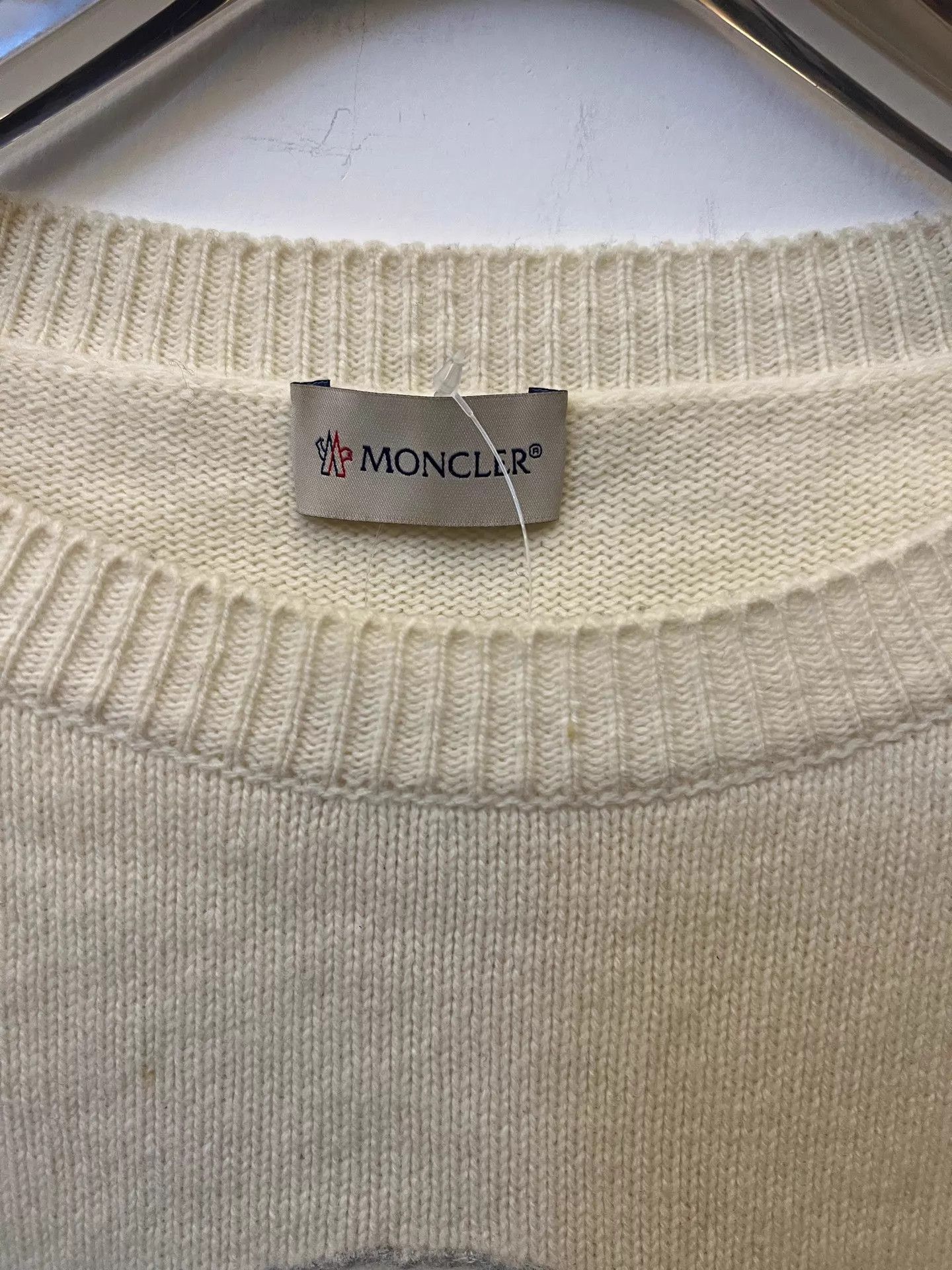 Moncler Moncler Embroidered Logo Tie-White Sweater M Size US M / EU 48-50 / 2 - 2 Thumbnail
