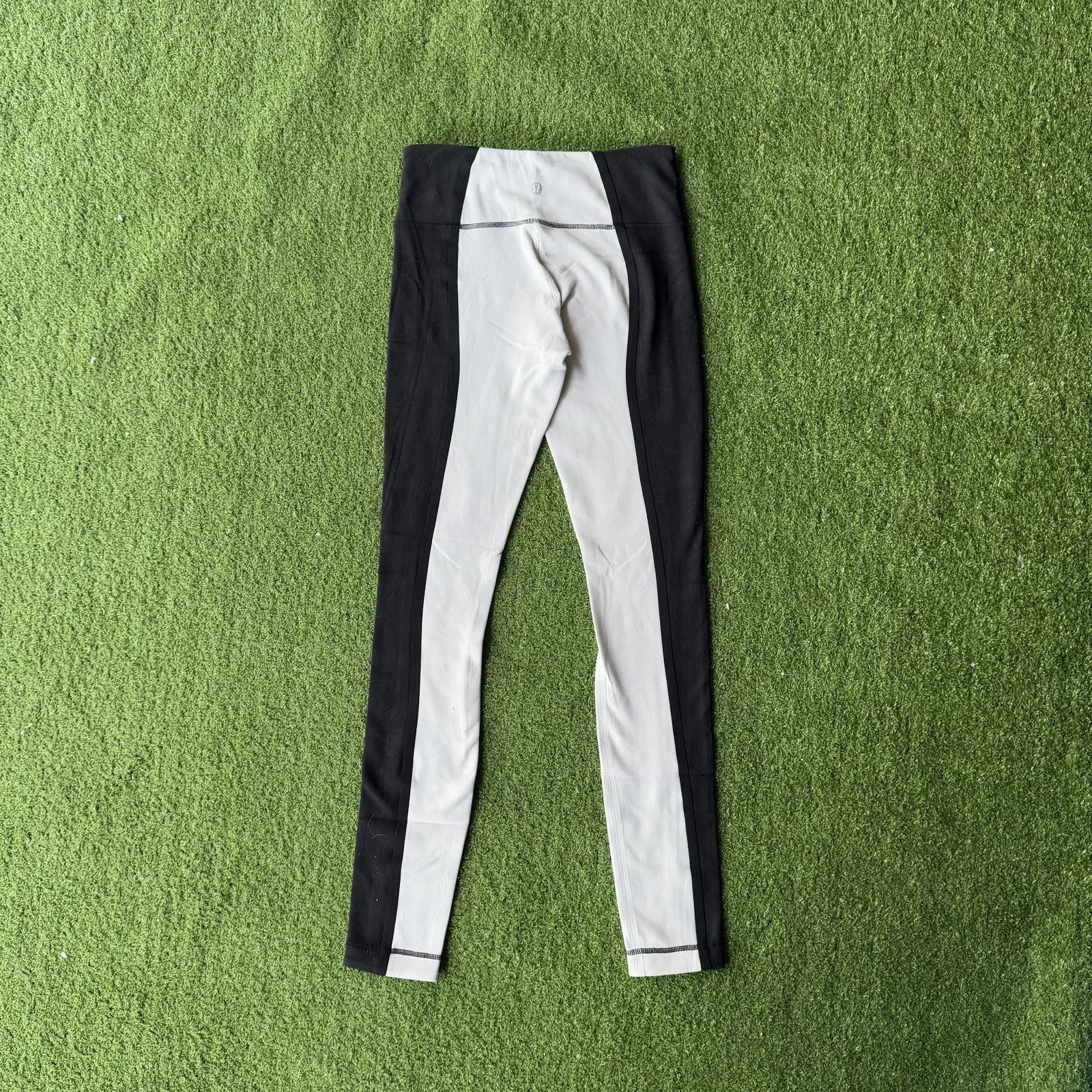 Lululemon High-Performance Black & White Leggings by Lululemon Size ONE SIZE - 4 Thumbnail