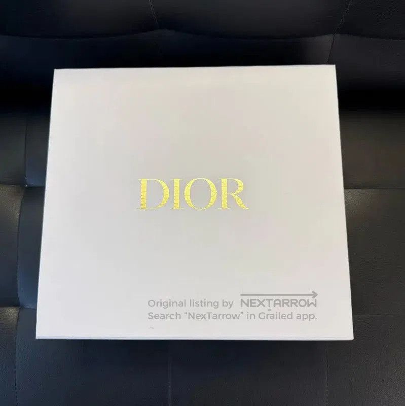 Dior Dior Red Plant Fiber Jacket with Embroidery . Size US M / EU 48-50 / 2 - 5 Thumbnail