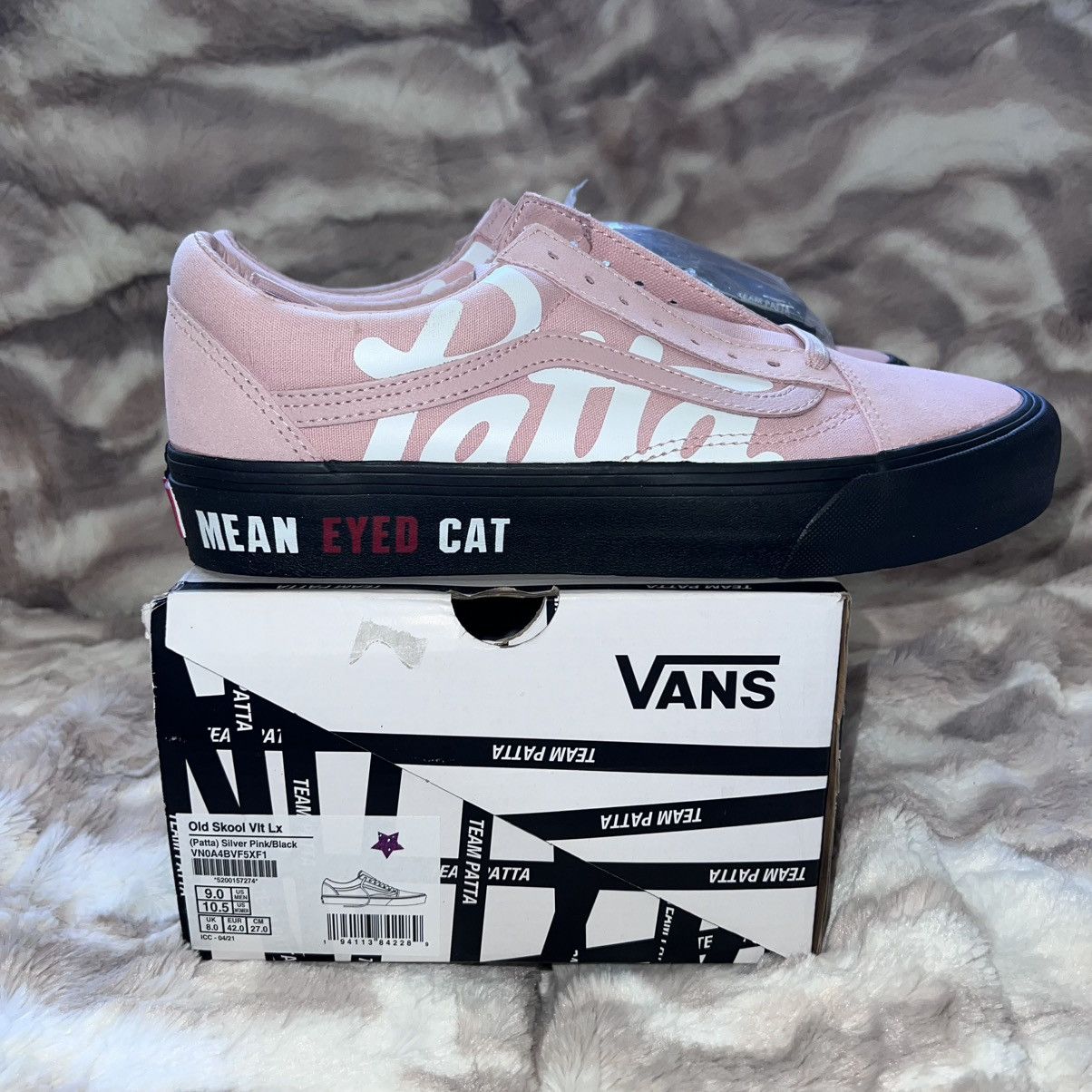 Patta × Vans VANS UA OLD SKOOL VLT LX patta mean eyed cat silver pink Size US 9 / EU 42 - 3 Thumbnail