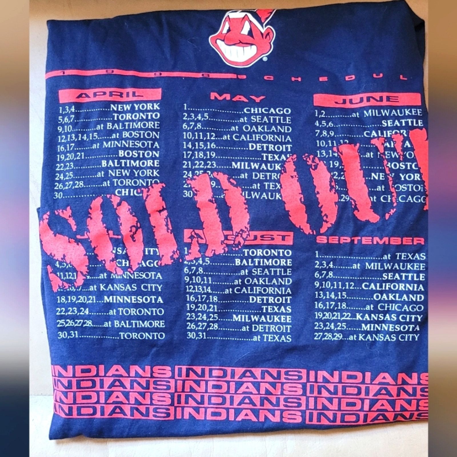 Lee Vintage 1996 Cleveland Indians "Sold Out" tshirt Size US XXL / EU 58 / 5 - 3 Thumbnail