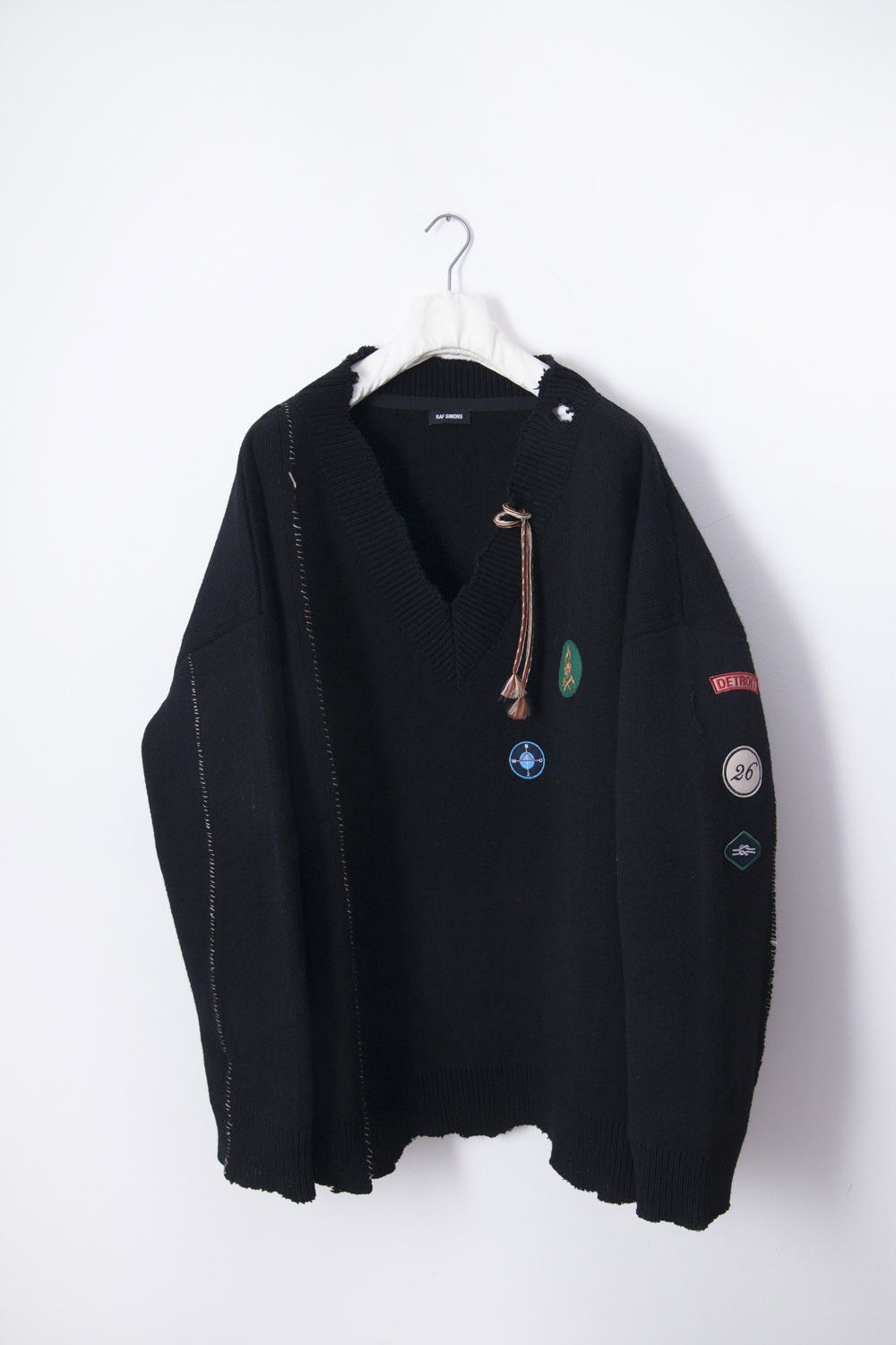 Raf Simons AW16 giant destroyed sweater with patches Size US XXL / EU 58 / 5 - 1 Thumbnail