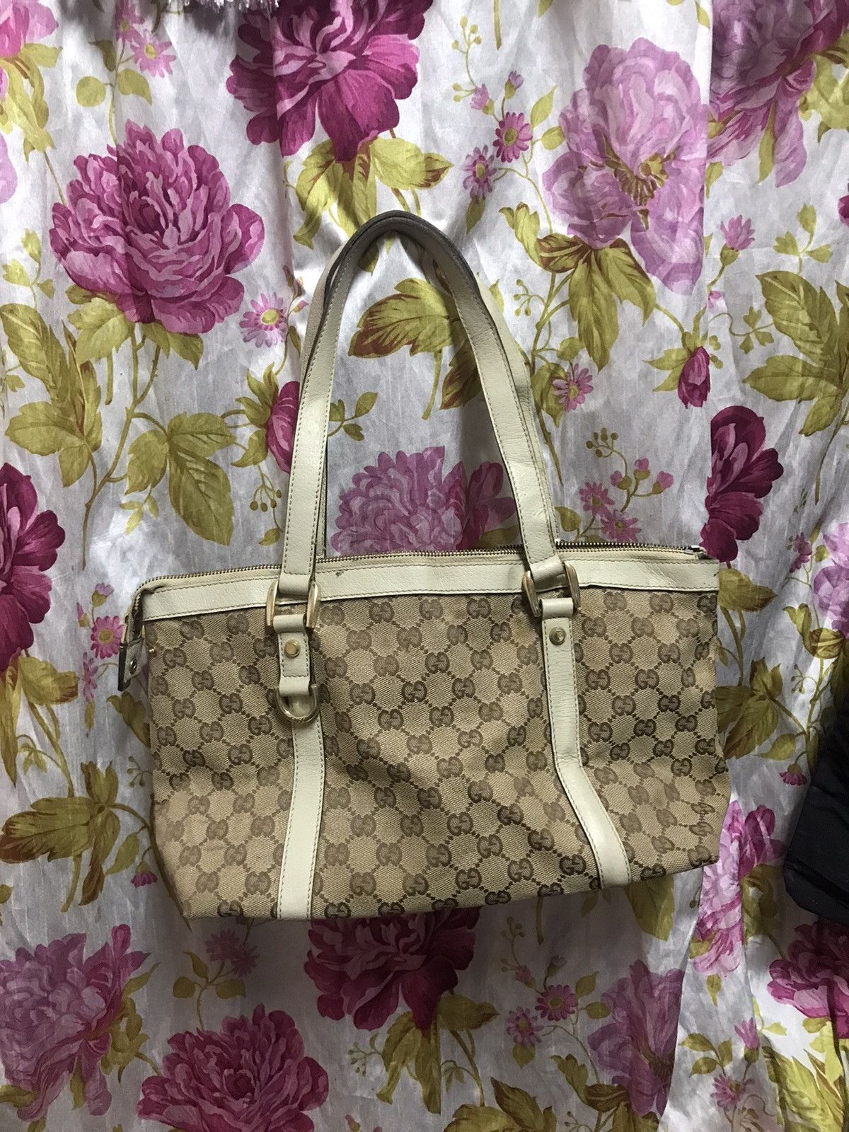 Gucci Authentic GG Gucci Size ONE SIZE - 2 Thumbnail