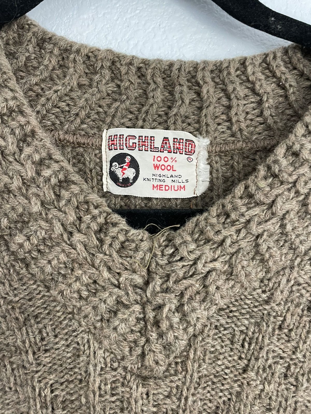 Vintage Cable Knit 100% Wool Chunky Knitwear V Neck Sweater