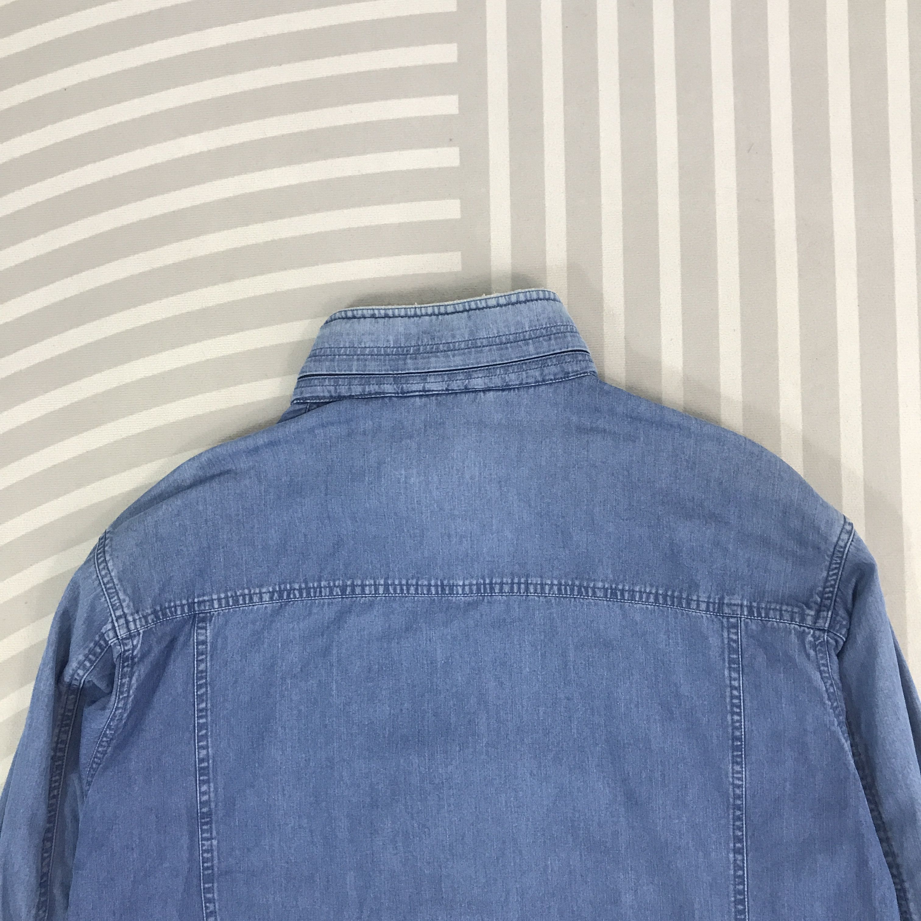 Burberry × Vintage Vintage Burberrys Denim Design distressed collar Jacket Size US L / EU 52-54 / 3 - 4 Thumbnail