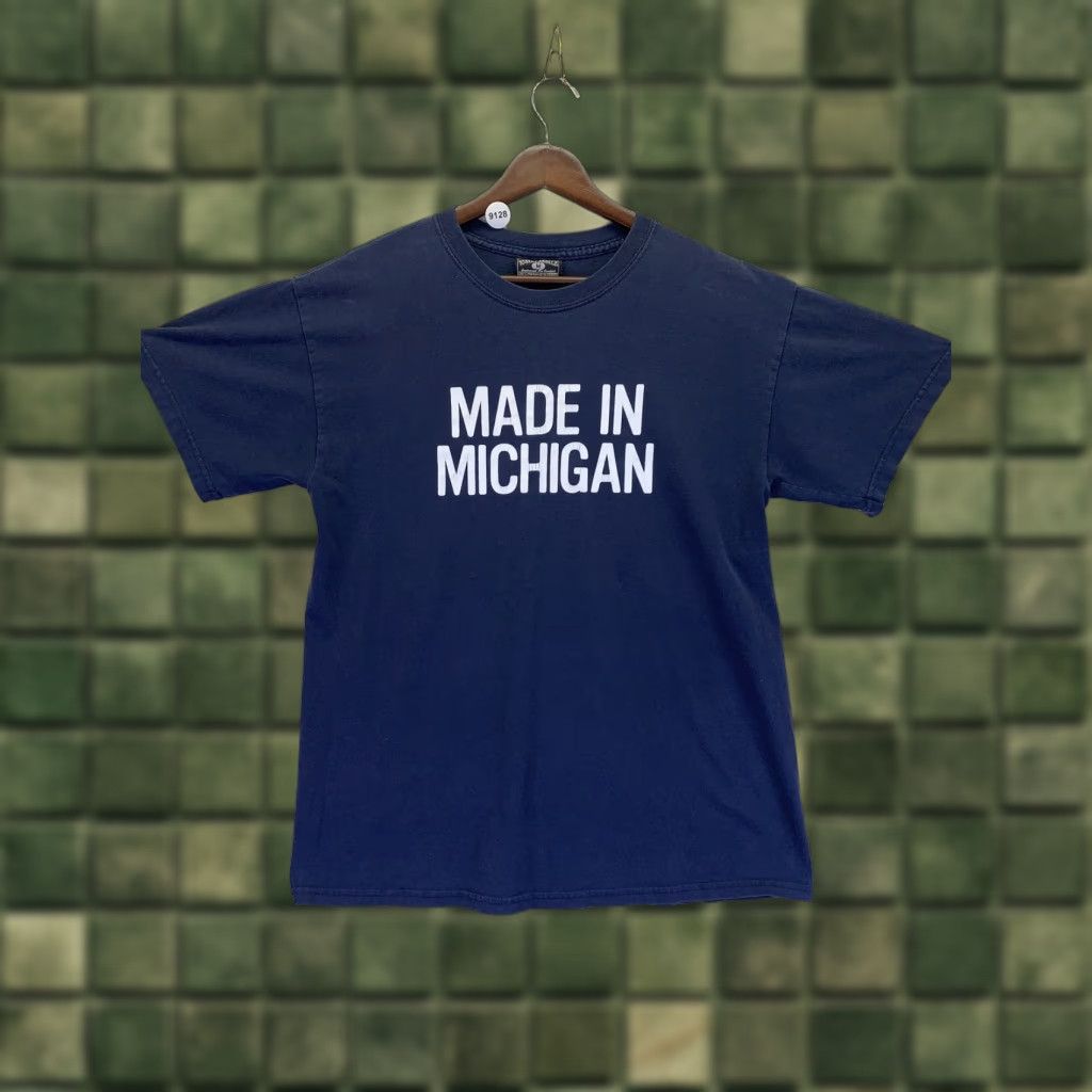 Vintage VINTAGE Steve & Barry’s Made In Michigan Mens Blue Distressed Graphic Shirt M Mens Short Sleeve Crew Neck Cotton Size US M / EU 48-50 / 2 - 1 Thumbnail