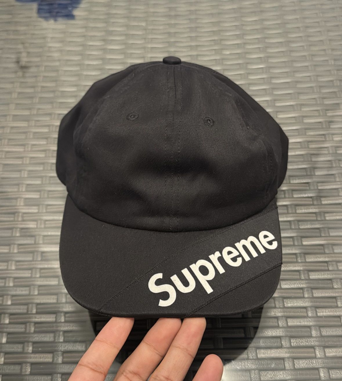 帽子 Supreme Roses 6-Panel Black Supreme Roses 6-Panel (SS23) - $58