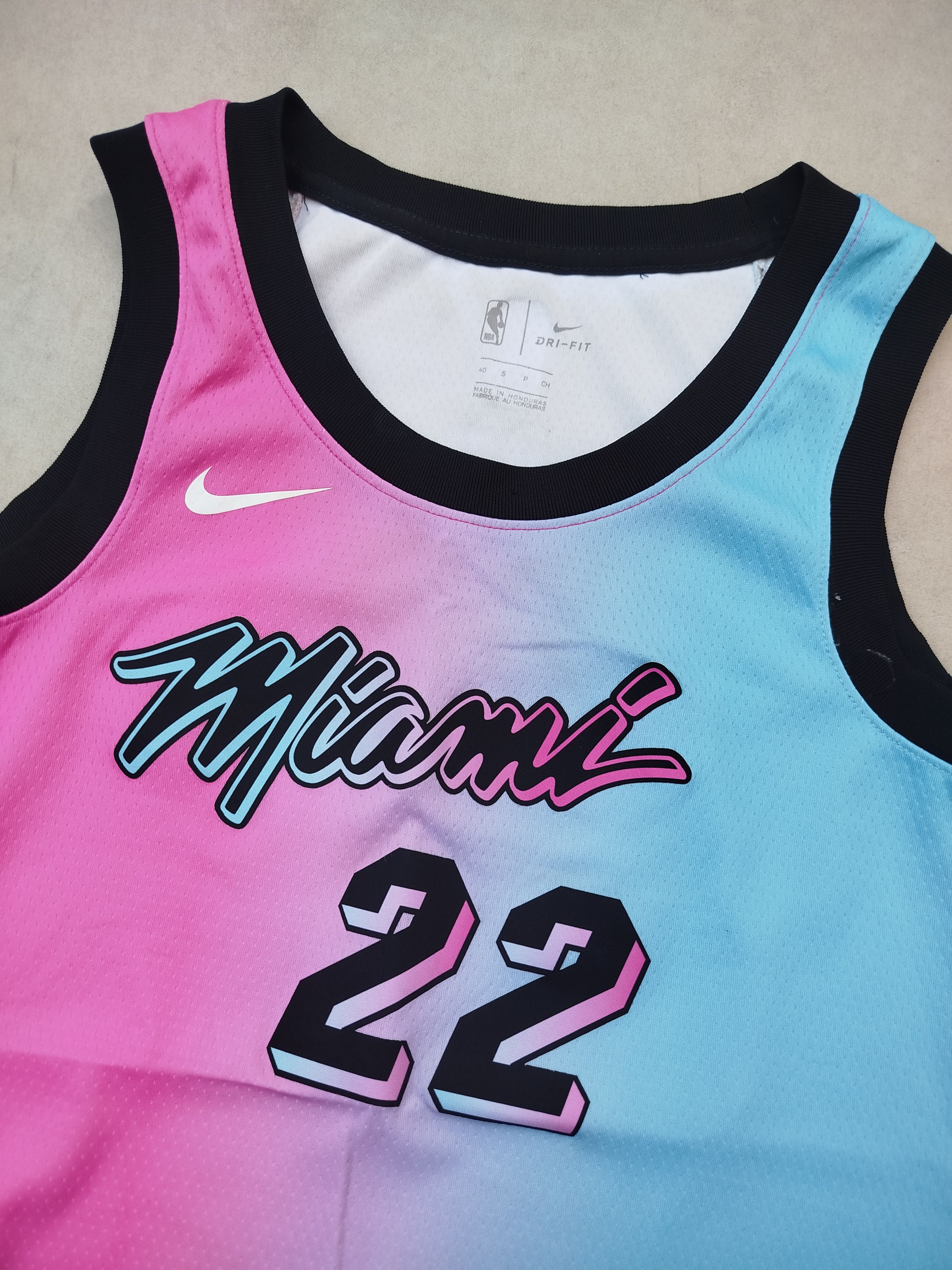 Nike Jimmy butler Miami heat Nike NBA jersey Size US S / EU 44-46 / 1 - 3 Thumbnail