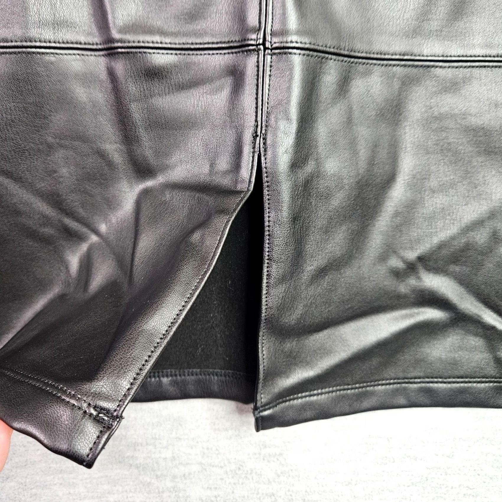 NYDJ NYDJ Sculpt-Her Black Faux Leather Skirt Size 8 Skirt Women A-Line Short Vintage: No (adult) Shorts? Size 30" / US 8 / IT 44 - 5 Thumbnail