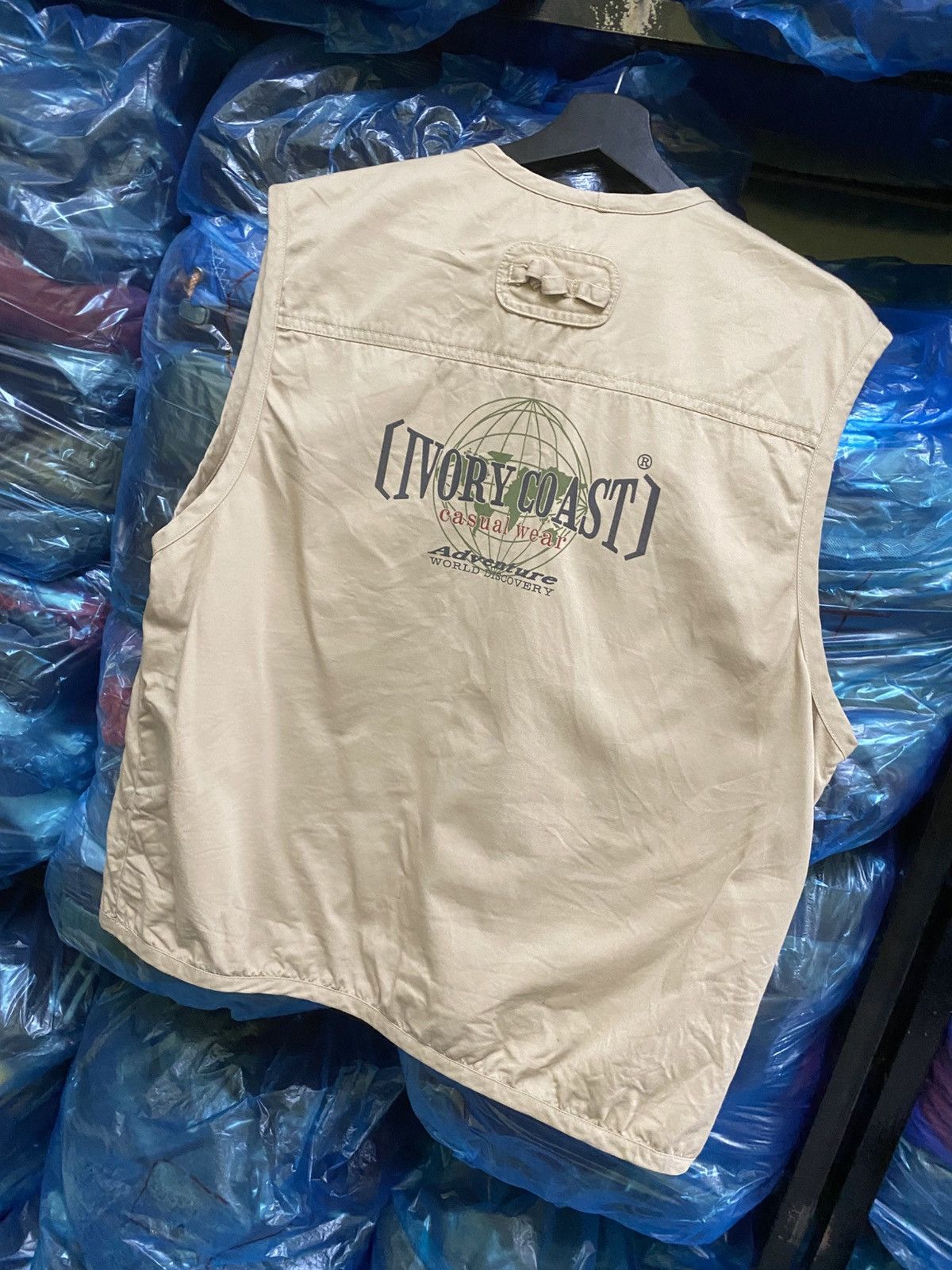Urban Outfitters VINTAGE IVORY COAST CASUAL WEAR UTILITY VEST JACKET Size US L / EU 52-54 / 3 - 8 Thumbnail
