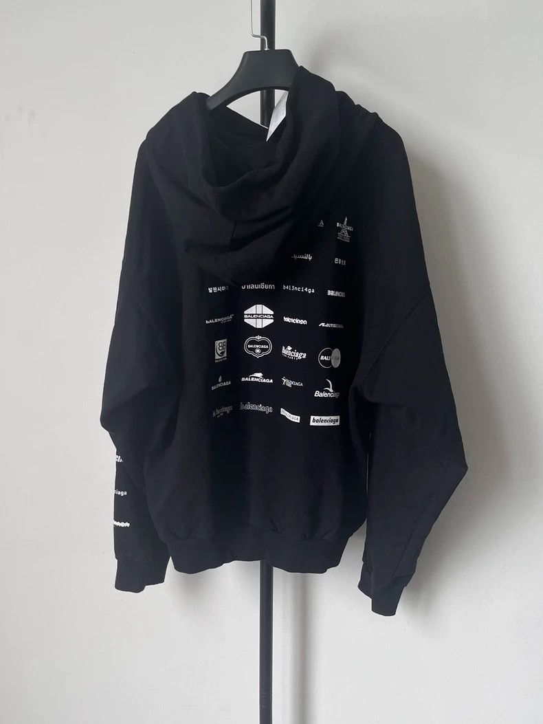 Balenciaga Balenciaga Monogram logo printed long-sleeve sweatshirt Size US XS / EU 42 / 0 - 2 Thumbnail