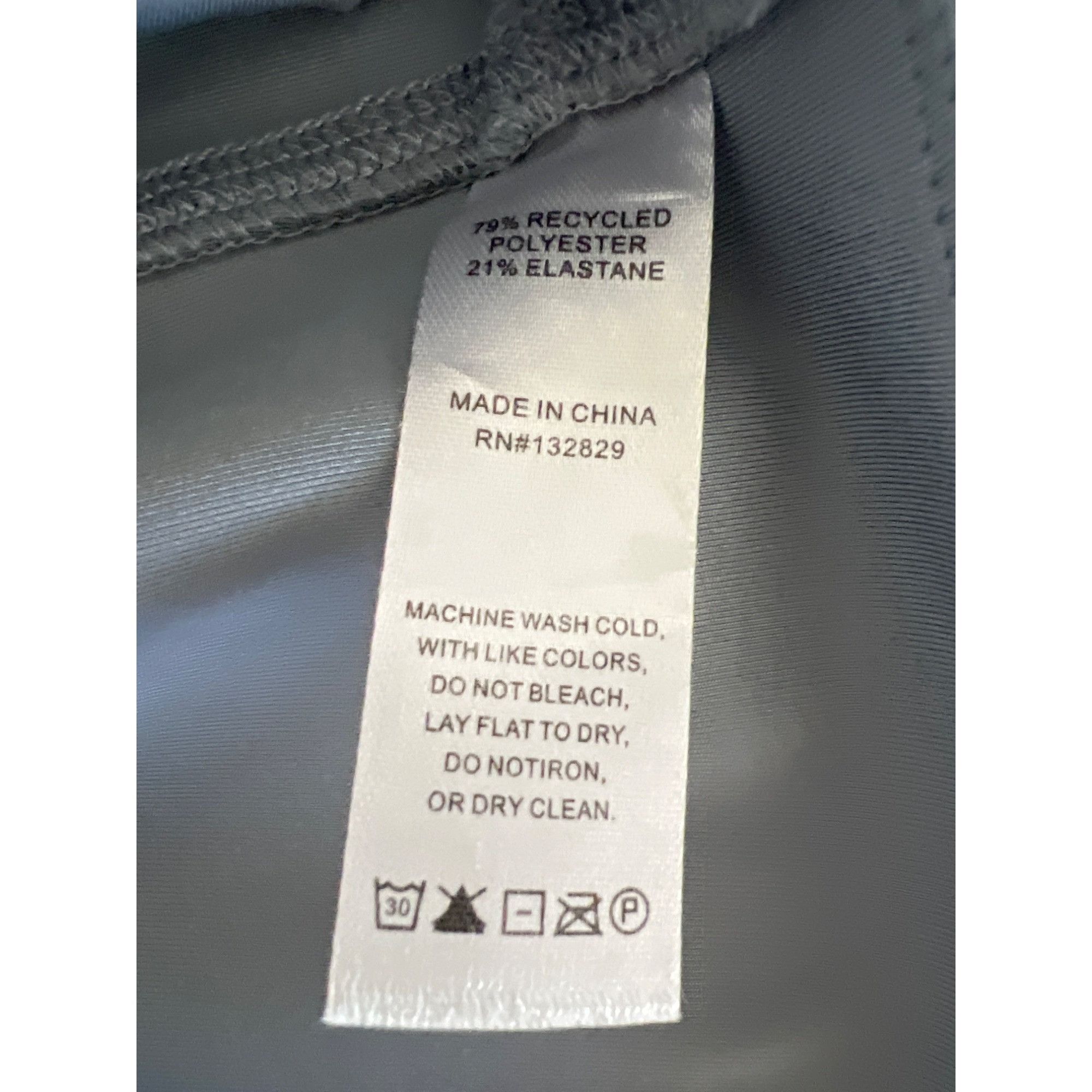 REVOLVE WellBeing + BeingWell Sports Bra in Windy Gray Size S / US 4 / IT 40 - 6 Thumbnail