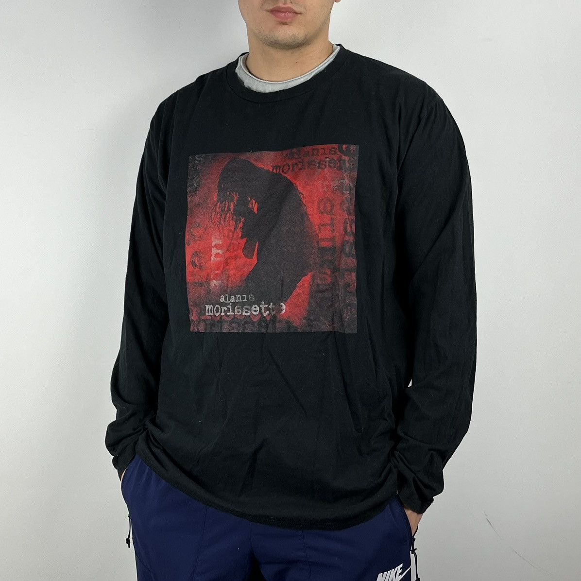 Band Tees Alanis Morissette long sleeve rock size XLarge 90s Size US XL / EU 56 / 4 - 1 Thumbnail