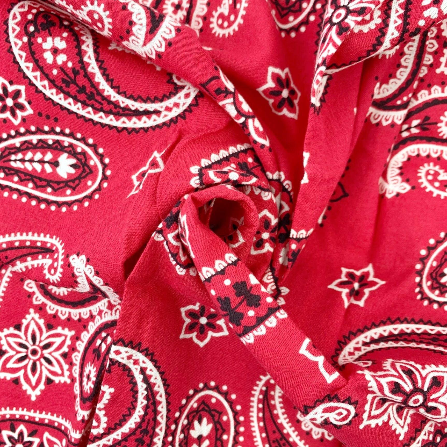 Vintage VINTAGE Bandana 100% Cotton Red Paisley 22" x 19" Trunk Up USA Unbranded Unisex Shirt? Size ONE SIZE - 7 Thumbnail