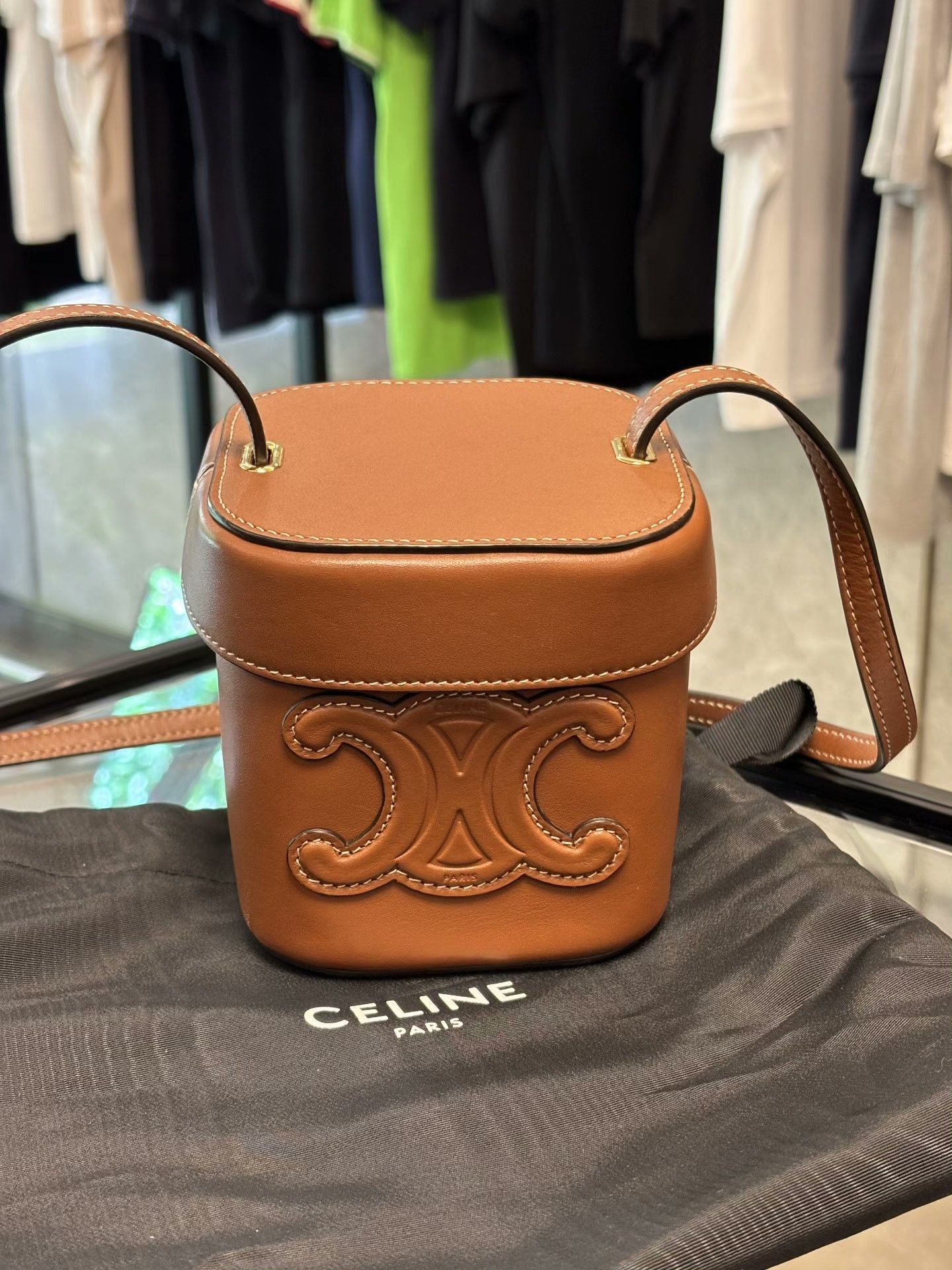 Celine Celine Brown Shoulder Bag OS Women Size ONE SIZE - 1 Thumbnail