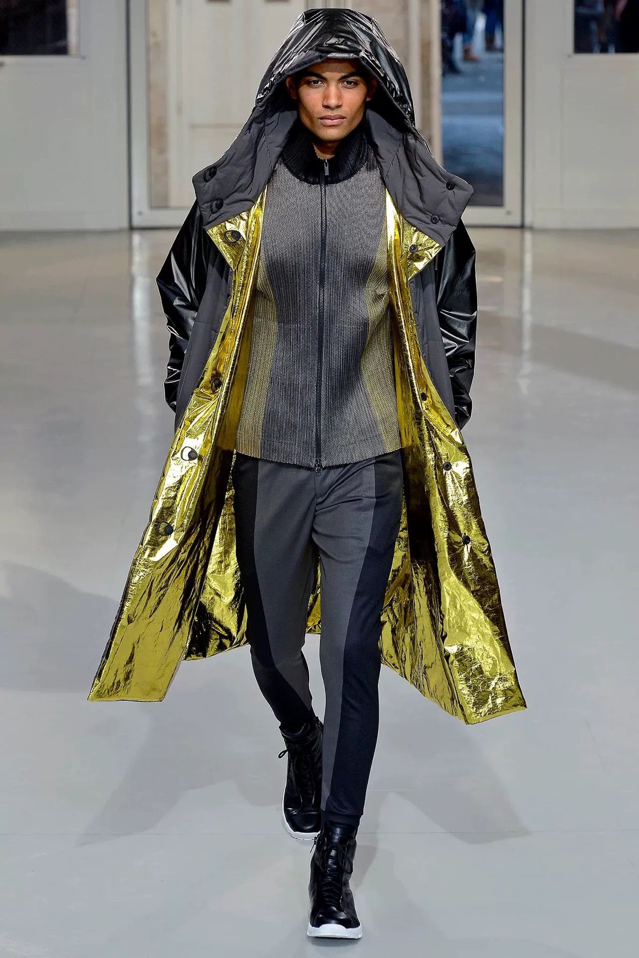 Issey Miyake Issey Miyake Fall 2013 Mens Runway Down Jacket Size US M / EU 48-50 / 2 - 1 Thumbnail
