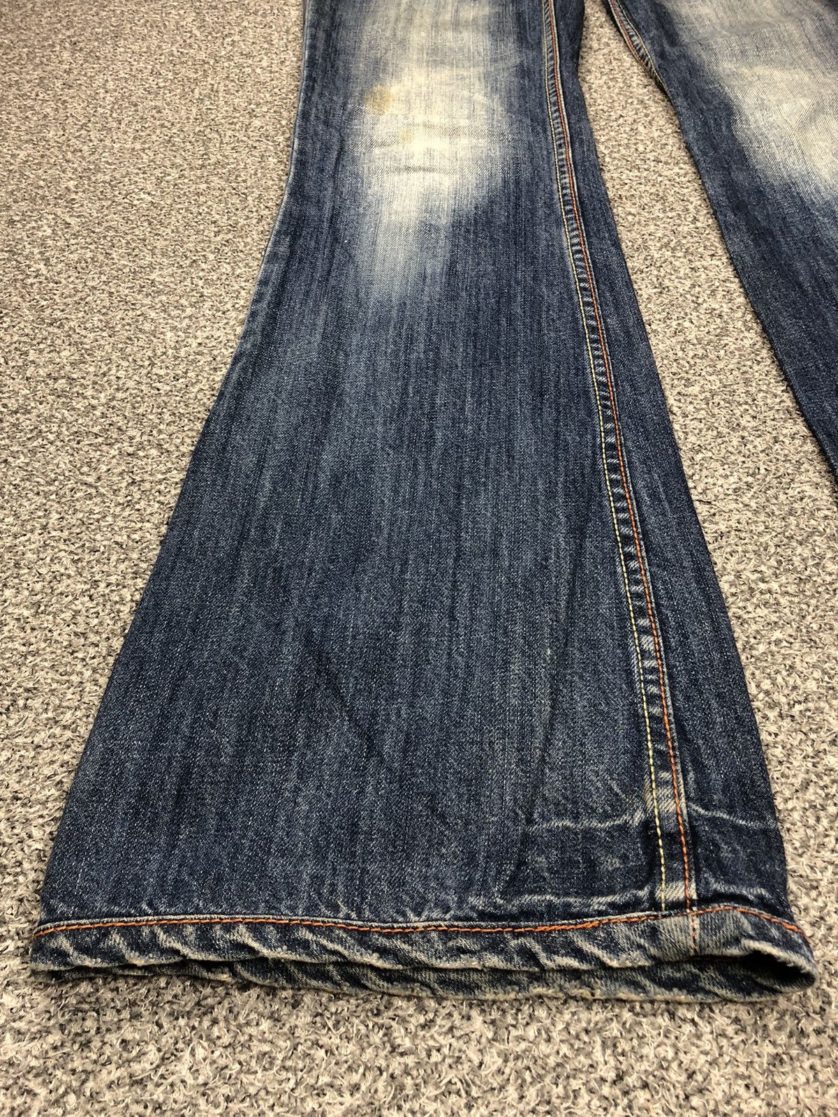 Japanese Brand Vintage Japanese Brands Nude Faded Flare Jeans Size 30" / US 8 / IT 44 - 12 Thumbnail