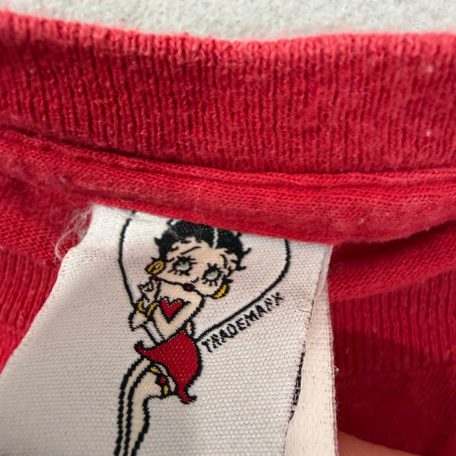 Vintage Vintage Betty Boop Shock Me Shirt Size Large Red 2005 Size US L / EU 52-54 / 3 - 4 Thumbnail
