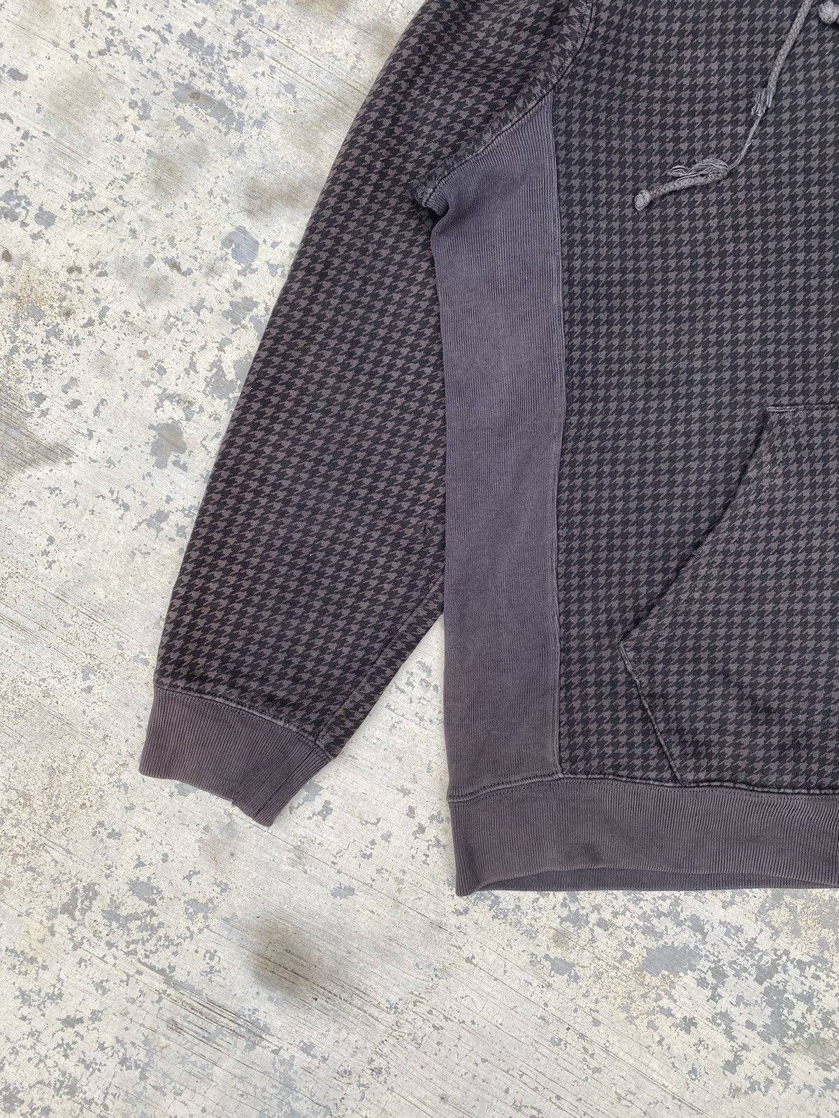 Columbia AW Columbia Houndstooth distressed zip up hoodies Size US XL / EU 56 / 4 - 5 Thumbnail
