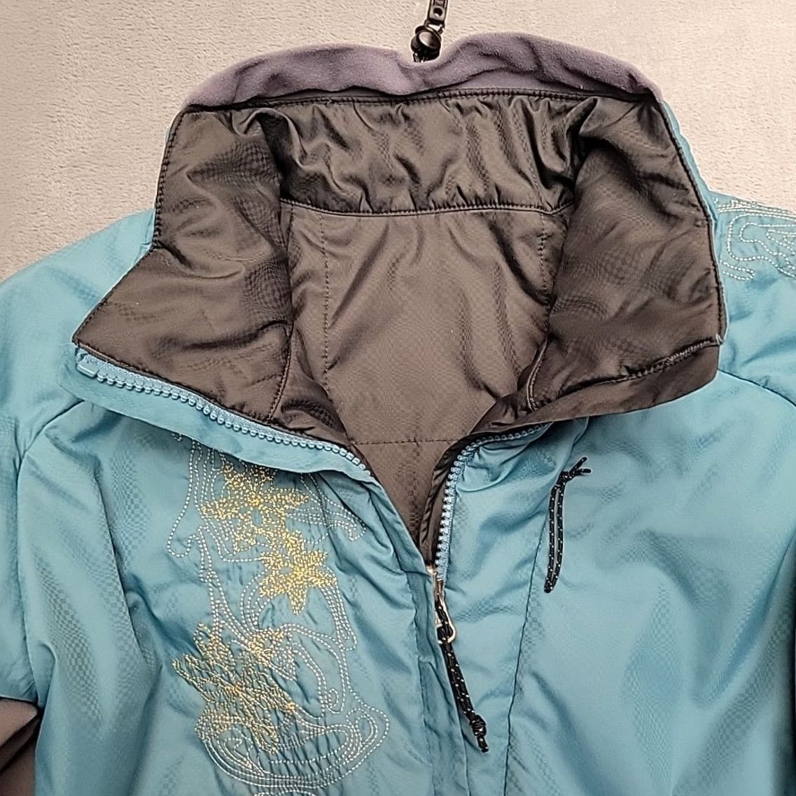 Mountain Hardwear VINTAGE Mountain Hardwear Jacket Womens M Gray Aqua Reversible Primaloft Outdoors Size M / US 6-8 / IT 42-44 - 6 Thumbnail