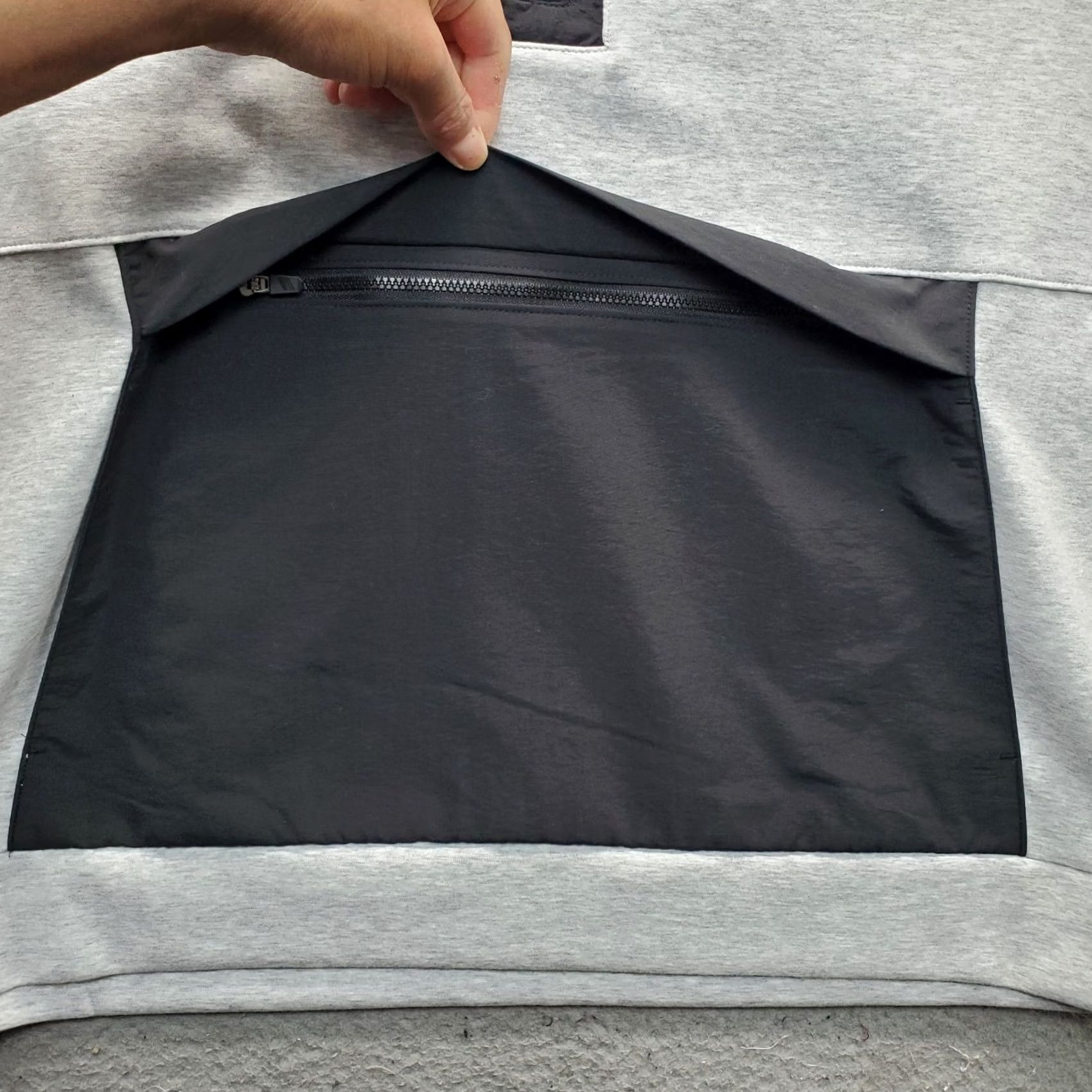 Vintage DSG Sweatshirt Mens L Light Heather Gray Sport Fleece 4-Way Stretch 1/4 Zip Shirt Mens Size L Gray Knit Pullover 1/4 Zip Size US L / EU 52-54 / 3 - 5 Thumbnail