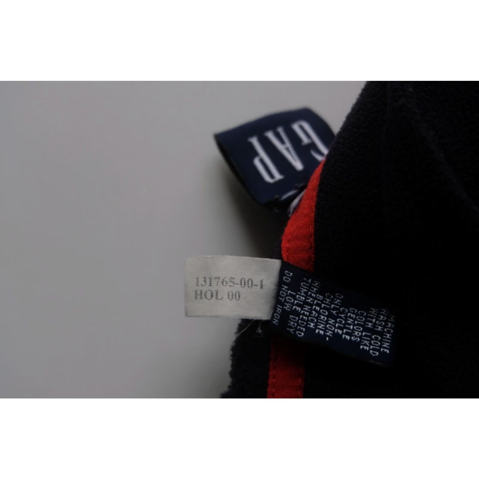Gap VINTAGE GAP FLEECE SWEATSHIRT 1/4 ZIP NAVY MADE USA MEN SZ L 2000 HO 24"W 27"L 32" SLEEVE Size US L / EU 52-54 / 3 - 6 Thumbnail