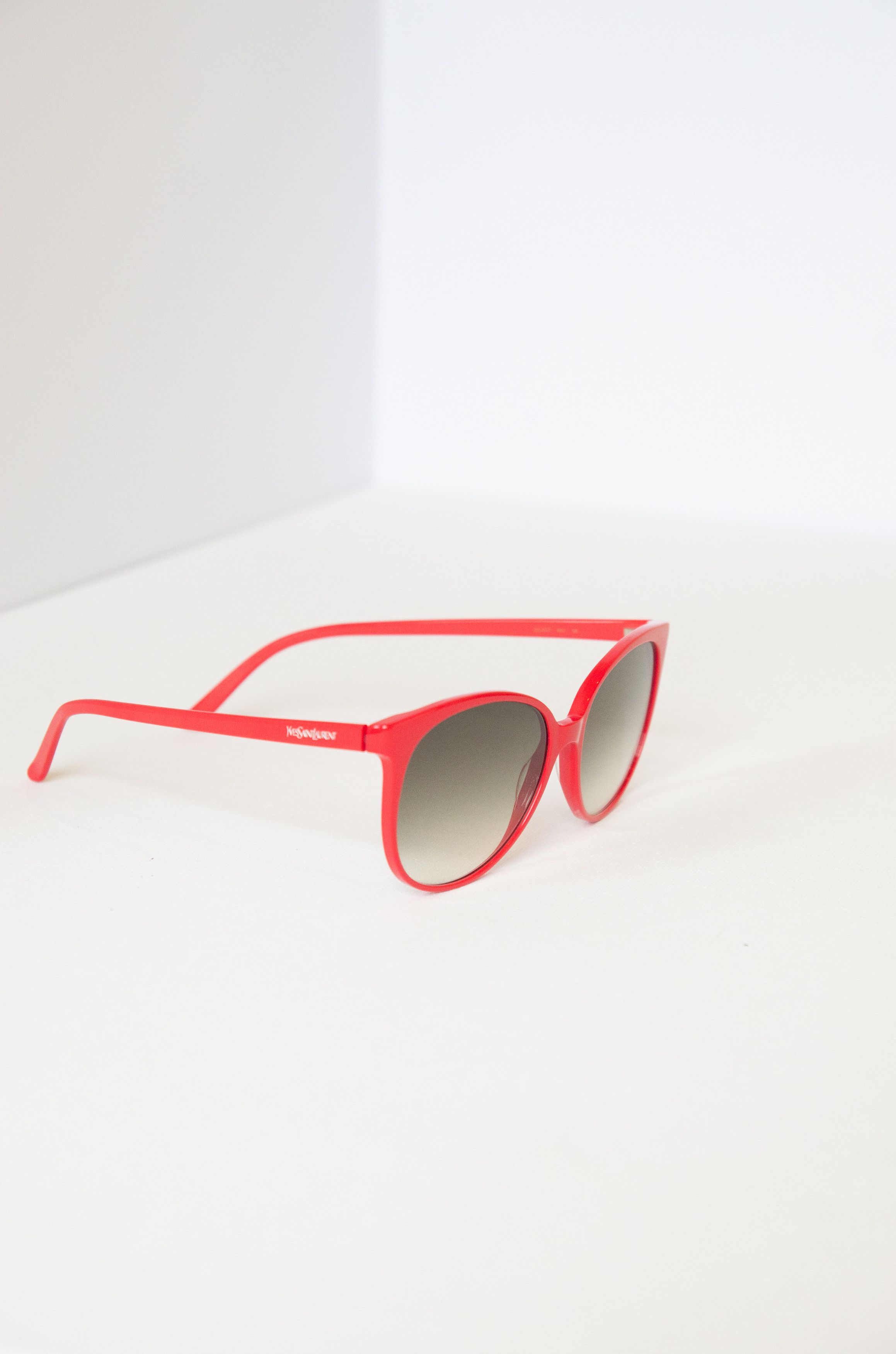 Yves Saint Laurent Vintage Saint Laurent Sunglasses Size ONE SIZE - 2 Thumbnail