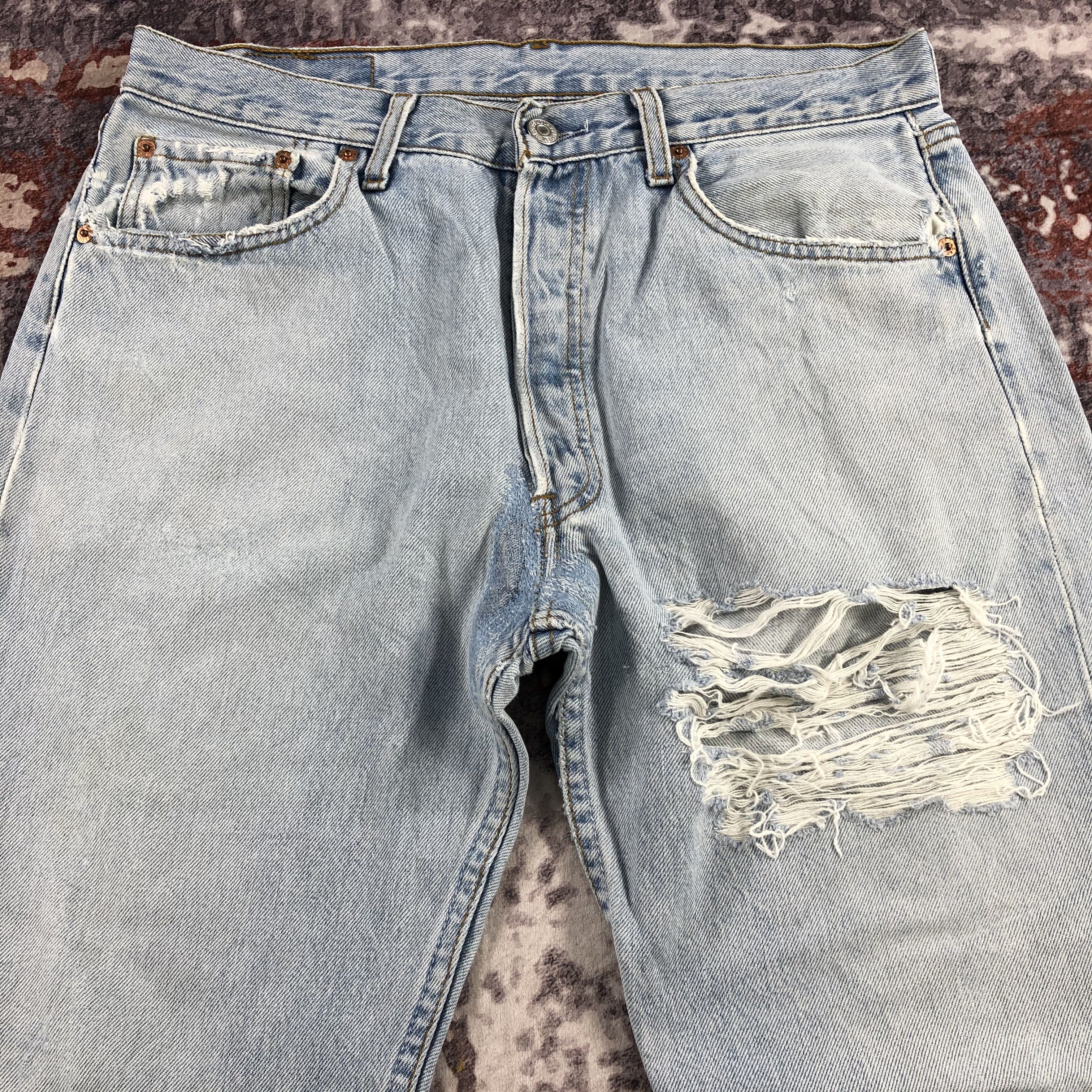 Levi's 90s Vintage Light Wash Levis 501 Jeans-JM2536 Size US 33 - 3 Thumbnail