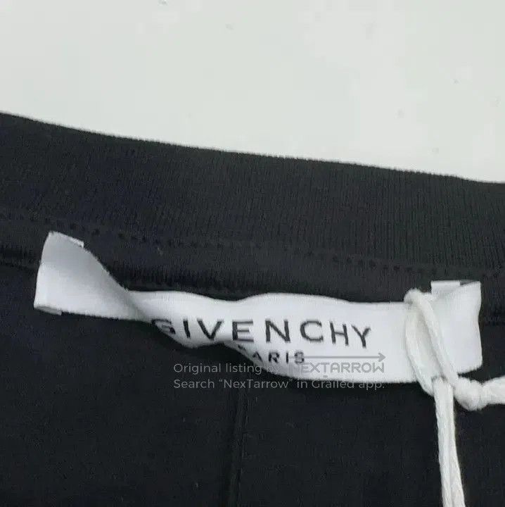 Givenchy Givenchy Men's Printed Short Sleeve T-Shirt. Size US XL / EU 56 / 4 - 7 Thumbnail