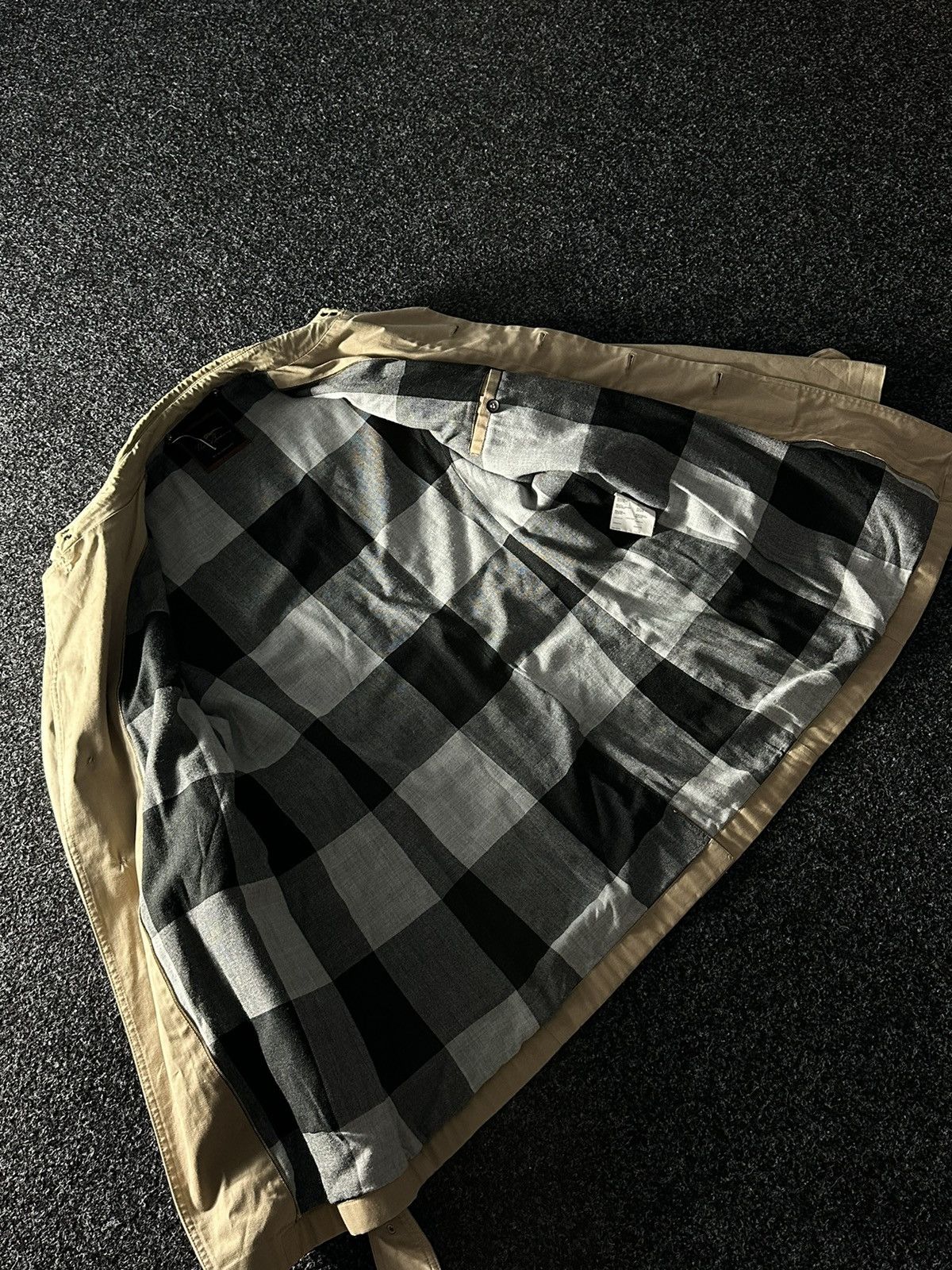 Burberry × Vintage RARE❗️Thomas Burberry vintage trench coat Nova check Size US M / EU 48-50 / 2 - 14 Thumbnail